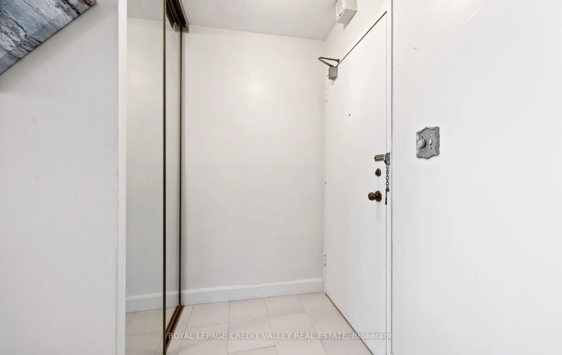 2263 Marine Drive, #601