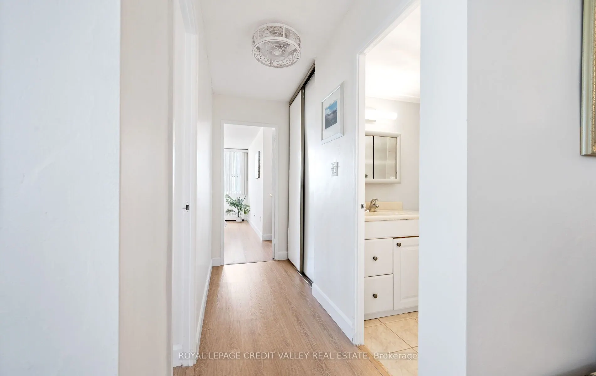 2263 Marine Drive, #601