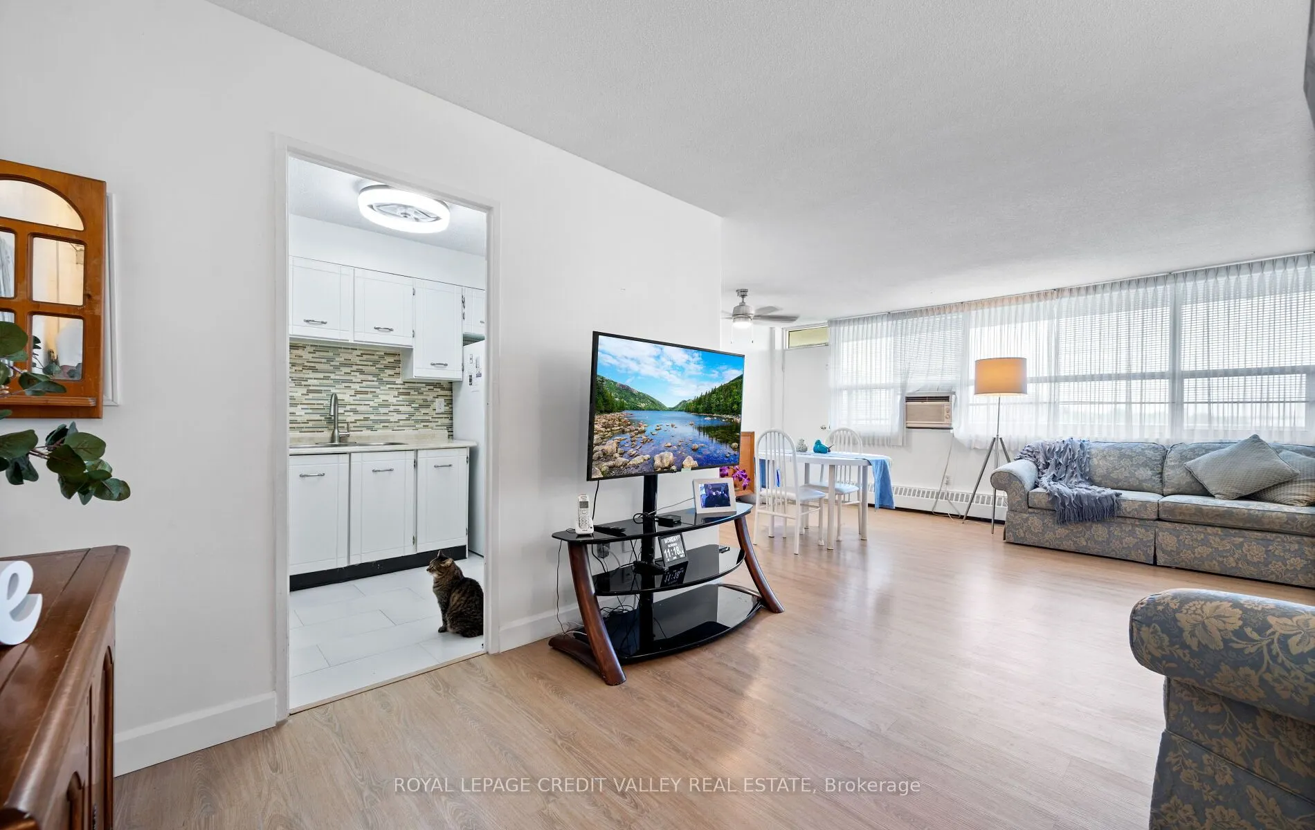 2263 Marine Drive, #601