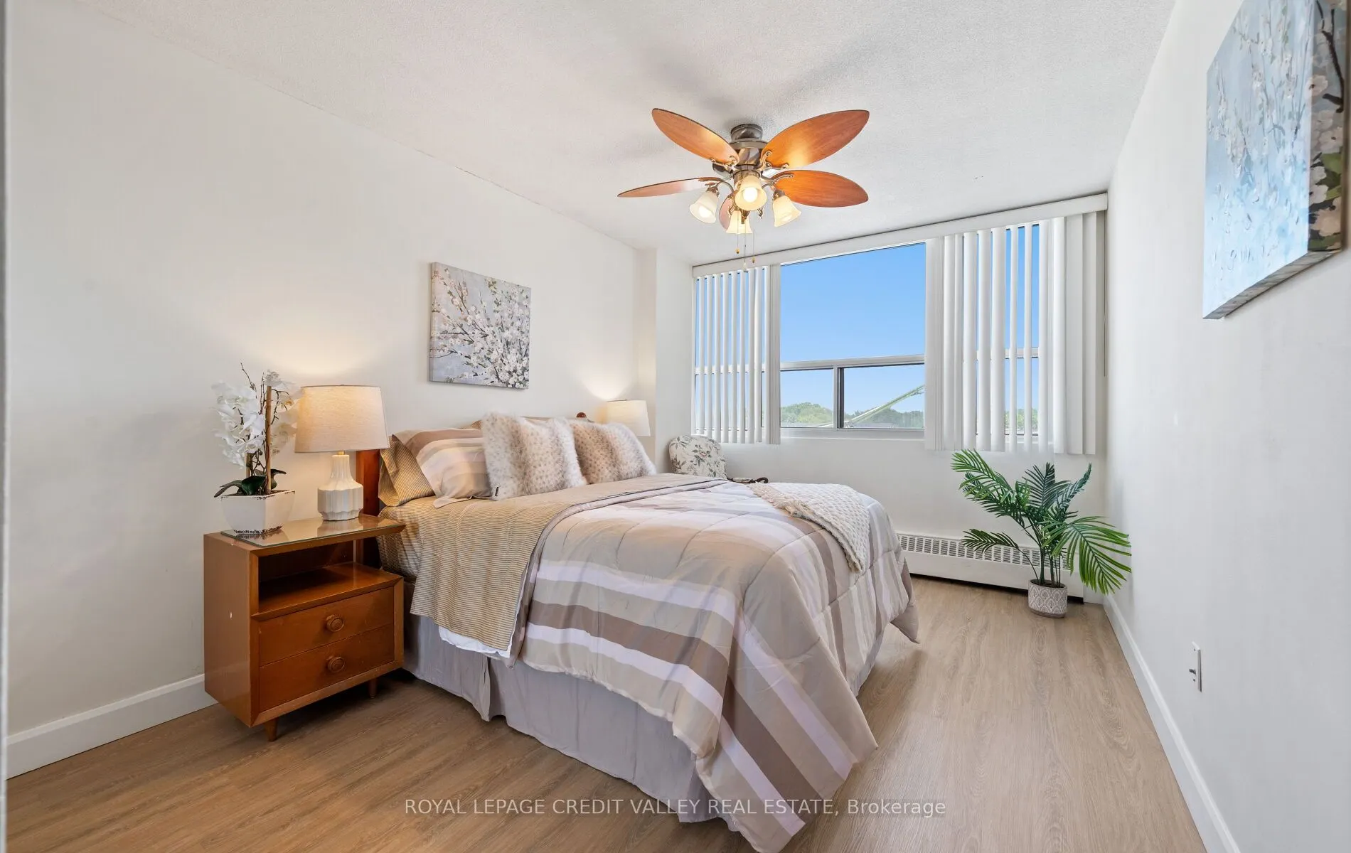 2263 Marine Drive, #601