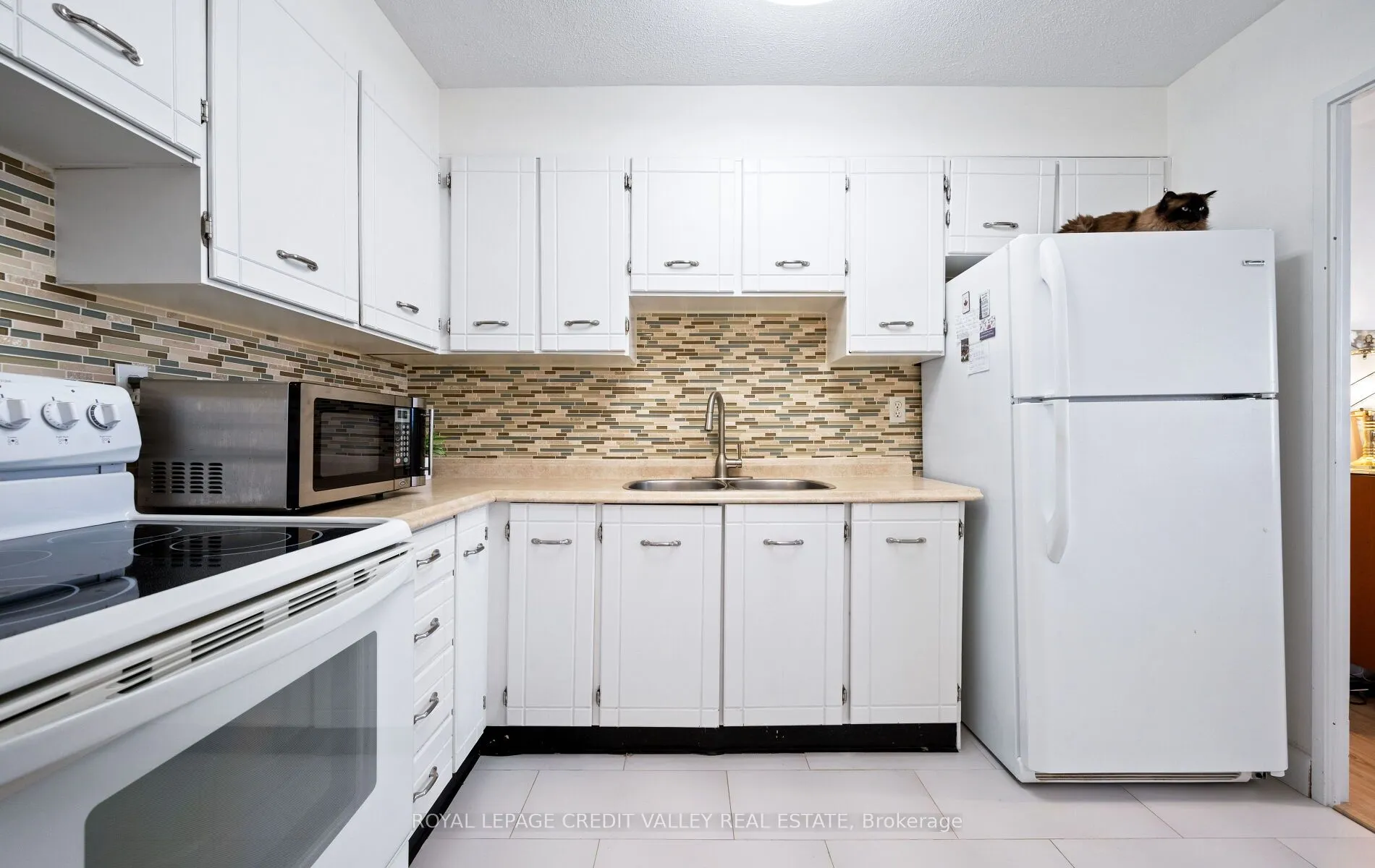 2263 Marine Drive, #601