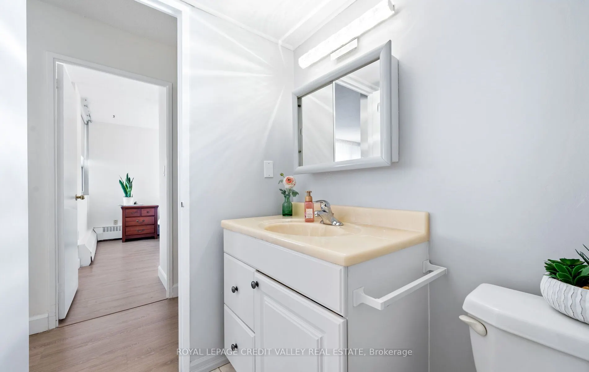 2263 Marine Drive, #601