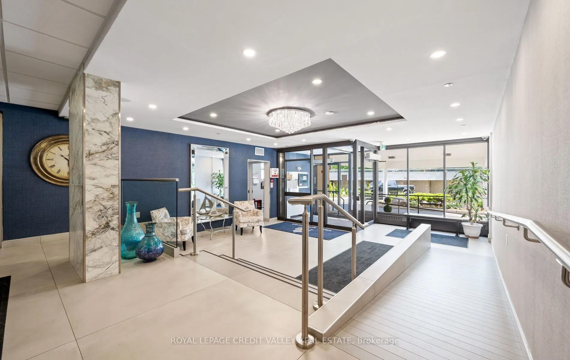 2263 Marine Drive, #601