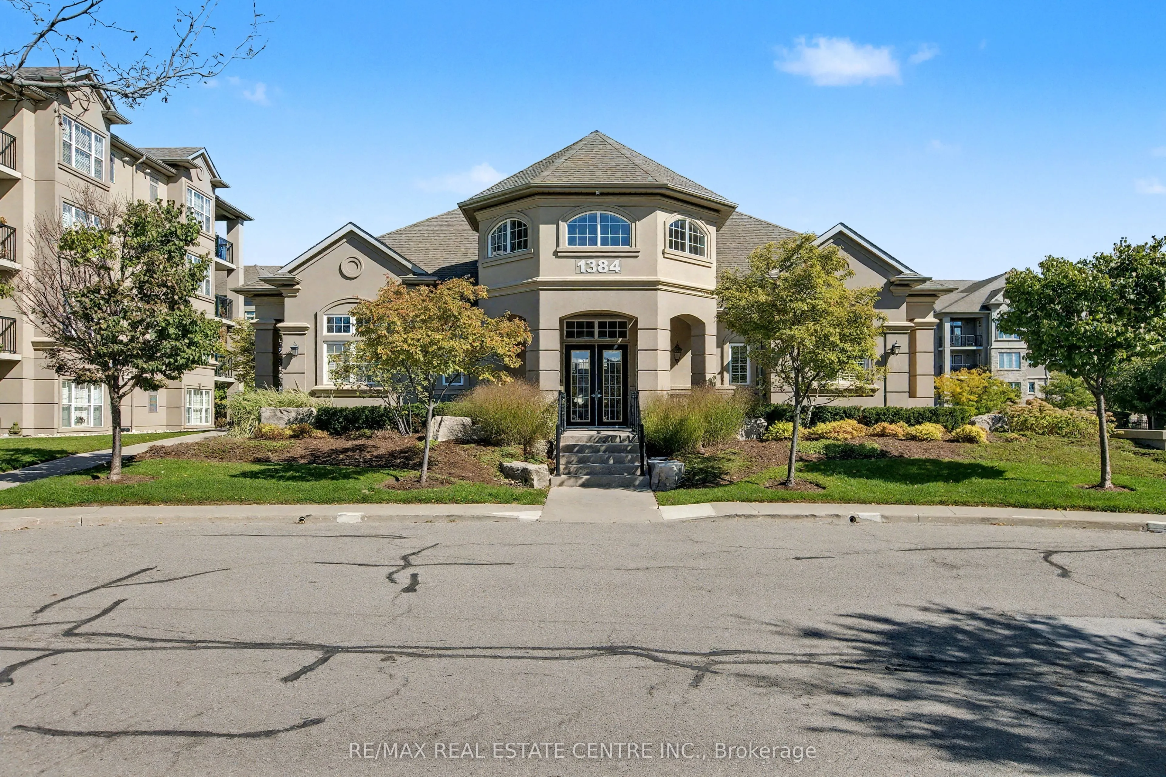 1380 Main Street E, #204