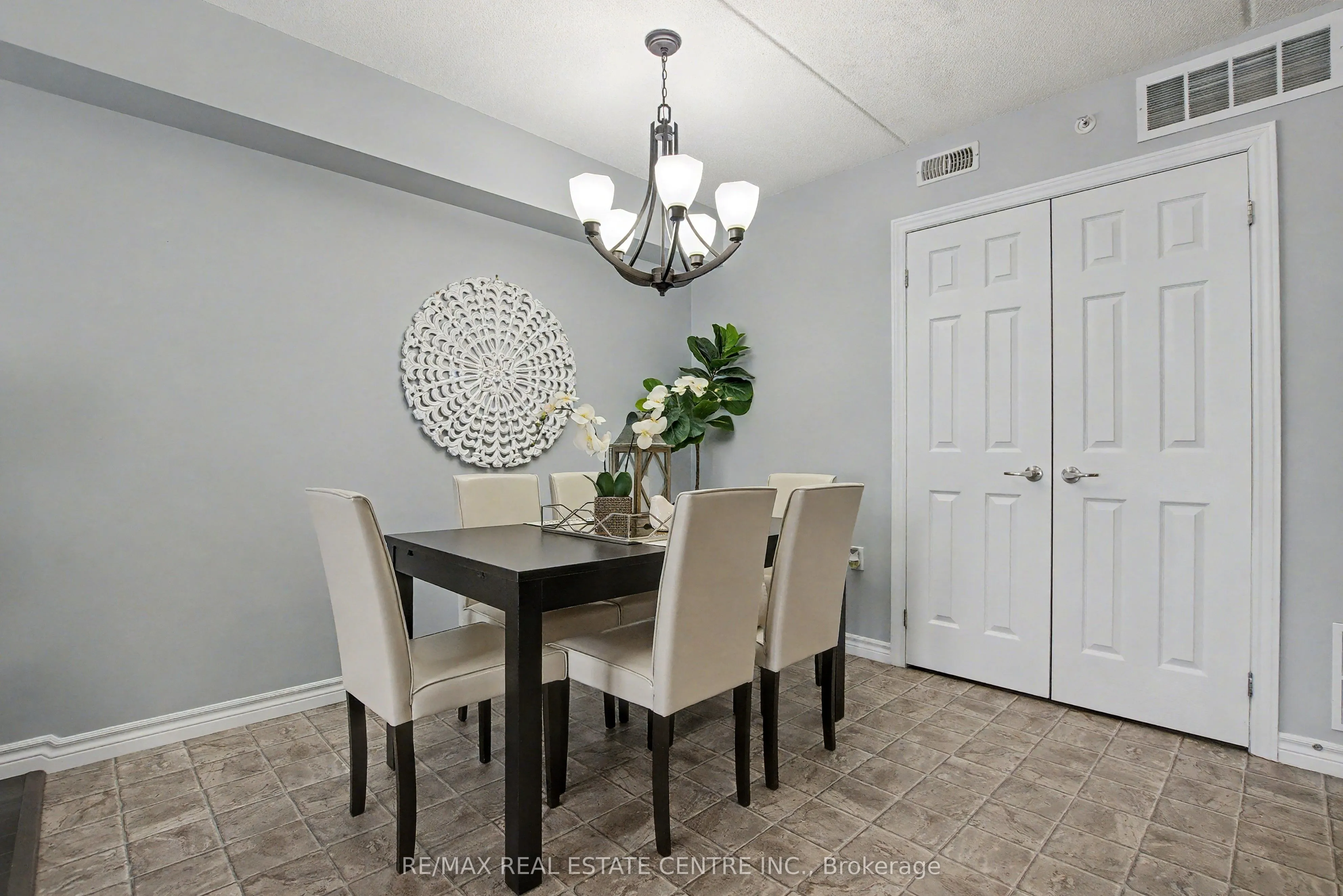 1380 Main Street E, #204
