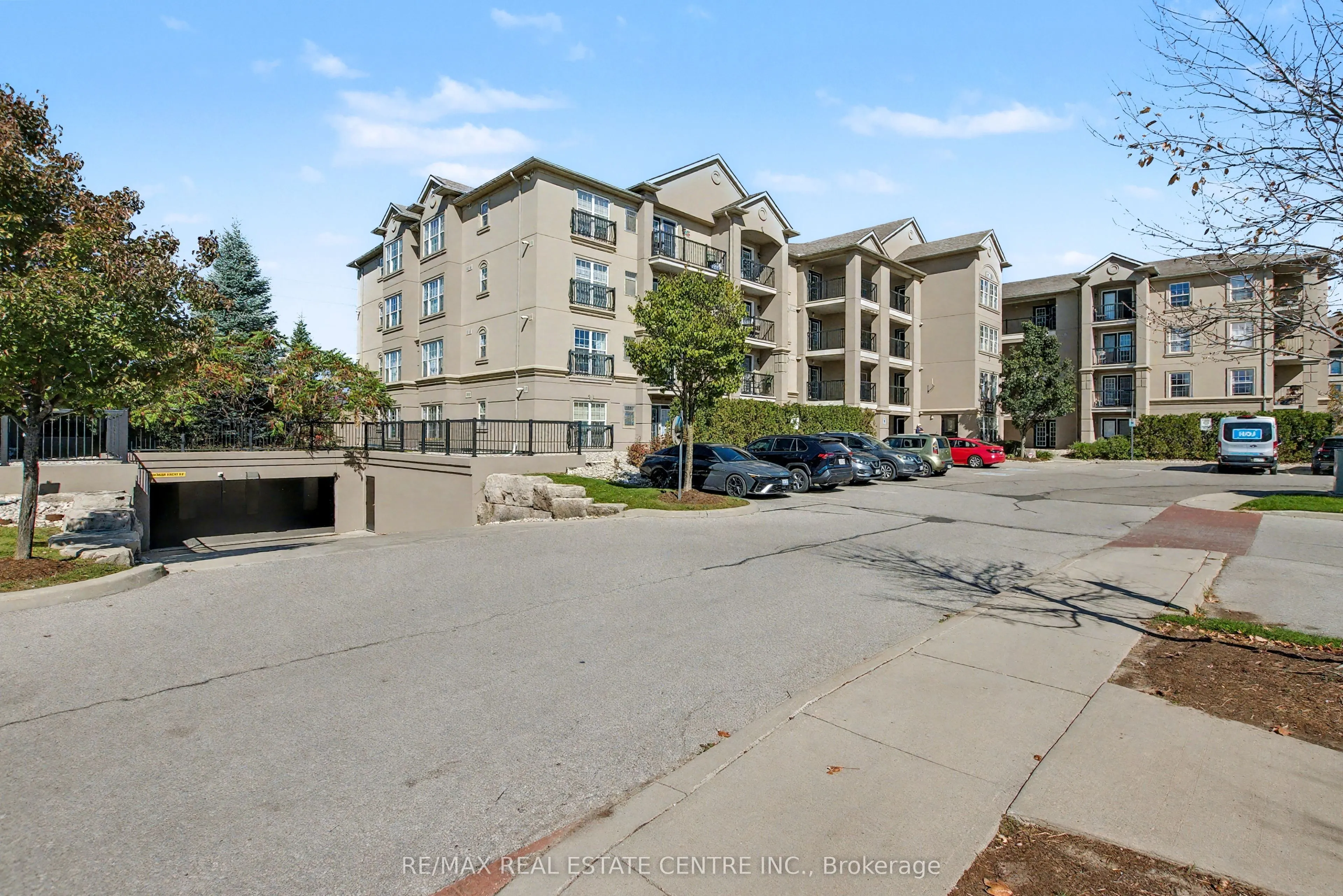 1380 Main Street E, #204