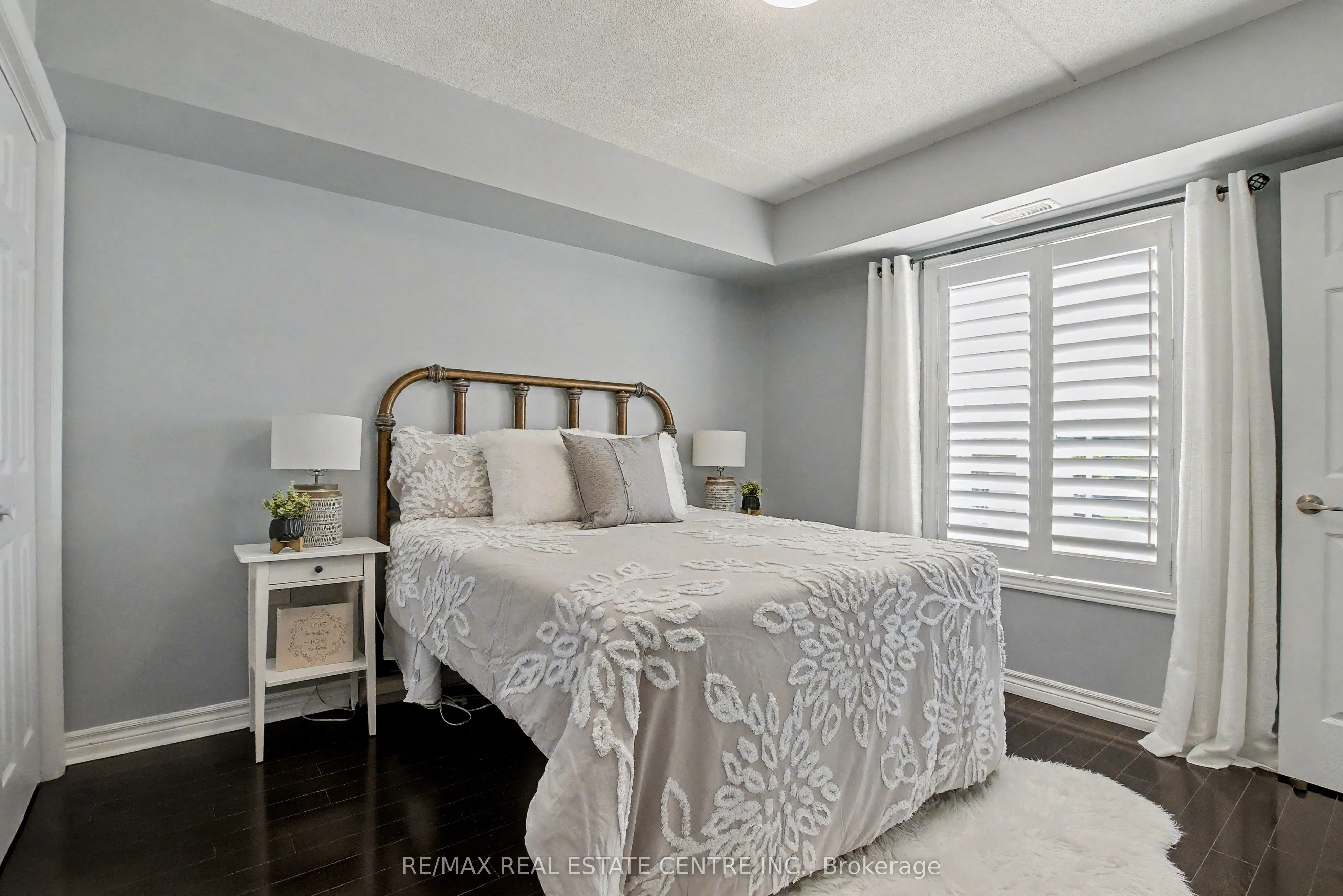 1380 Main Street E, #204