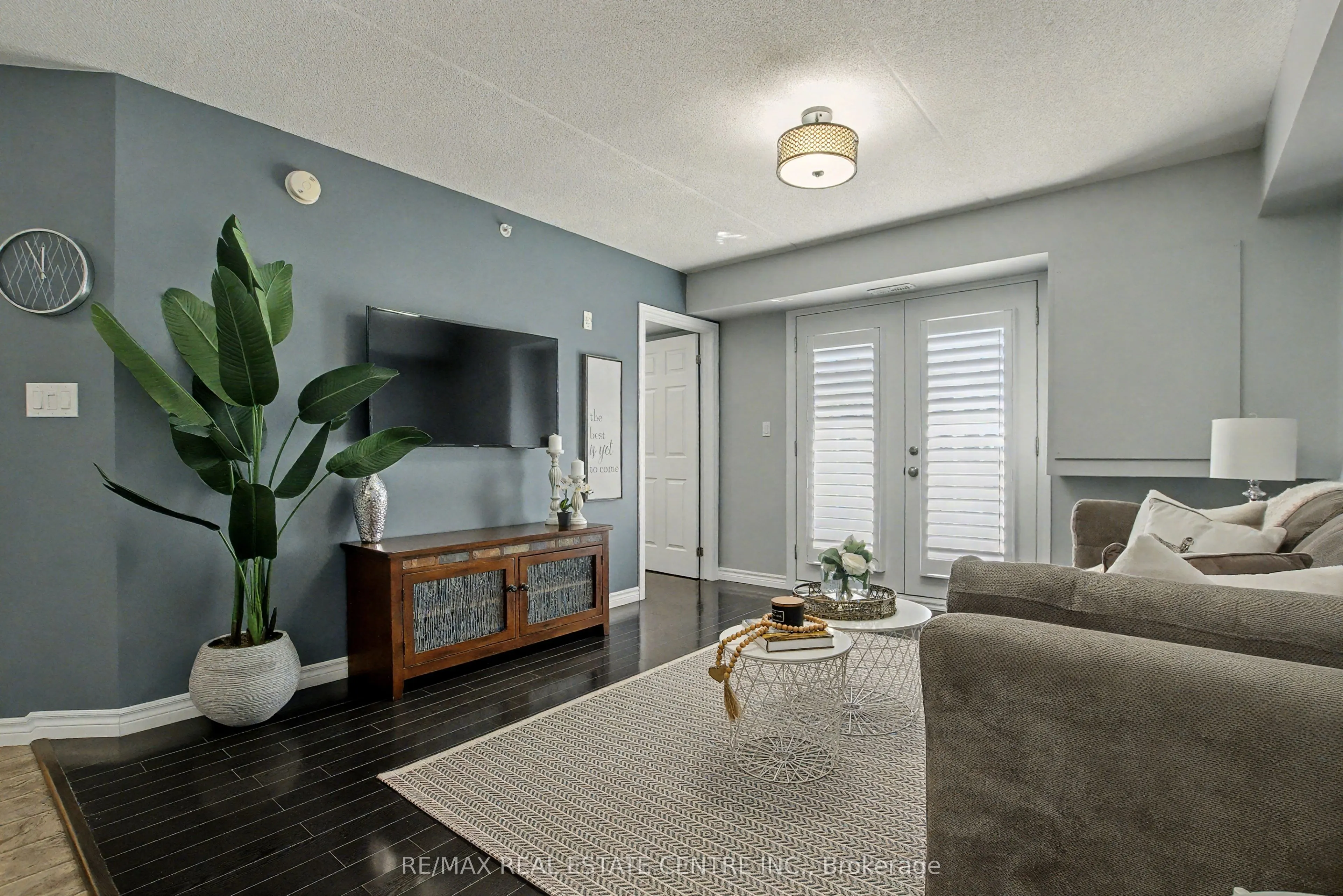 1380 Main Street E, #204