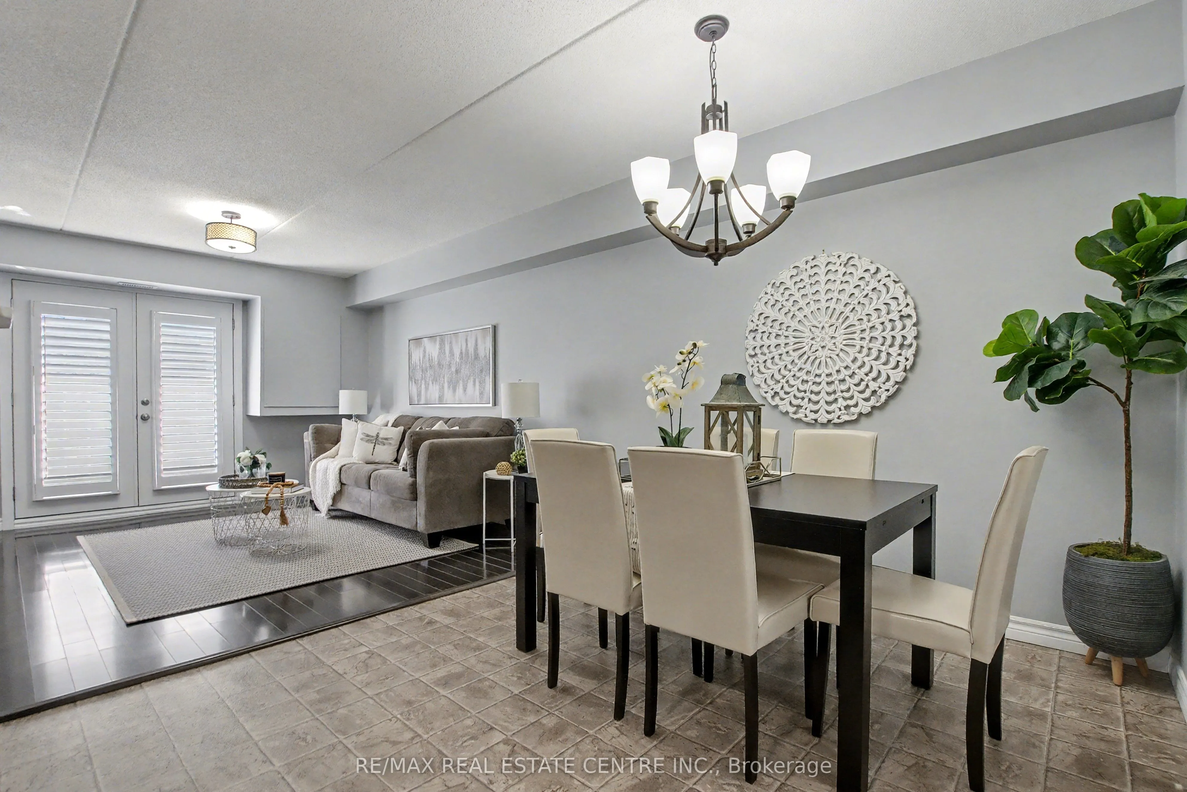 1380 Main Street E, #204