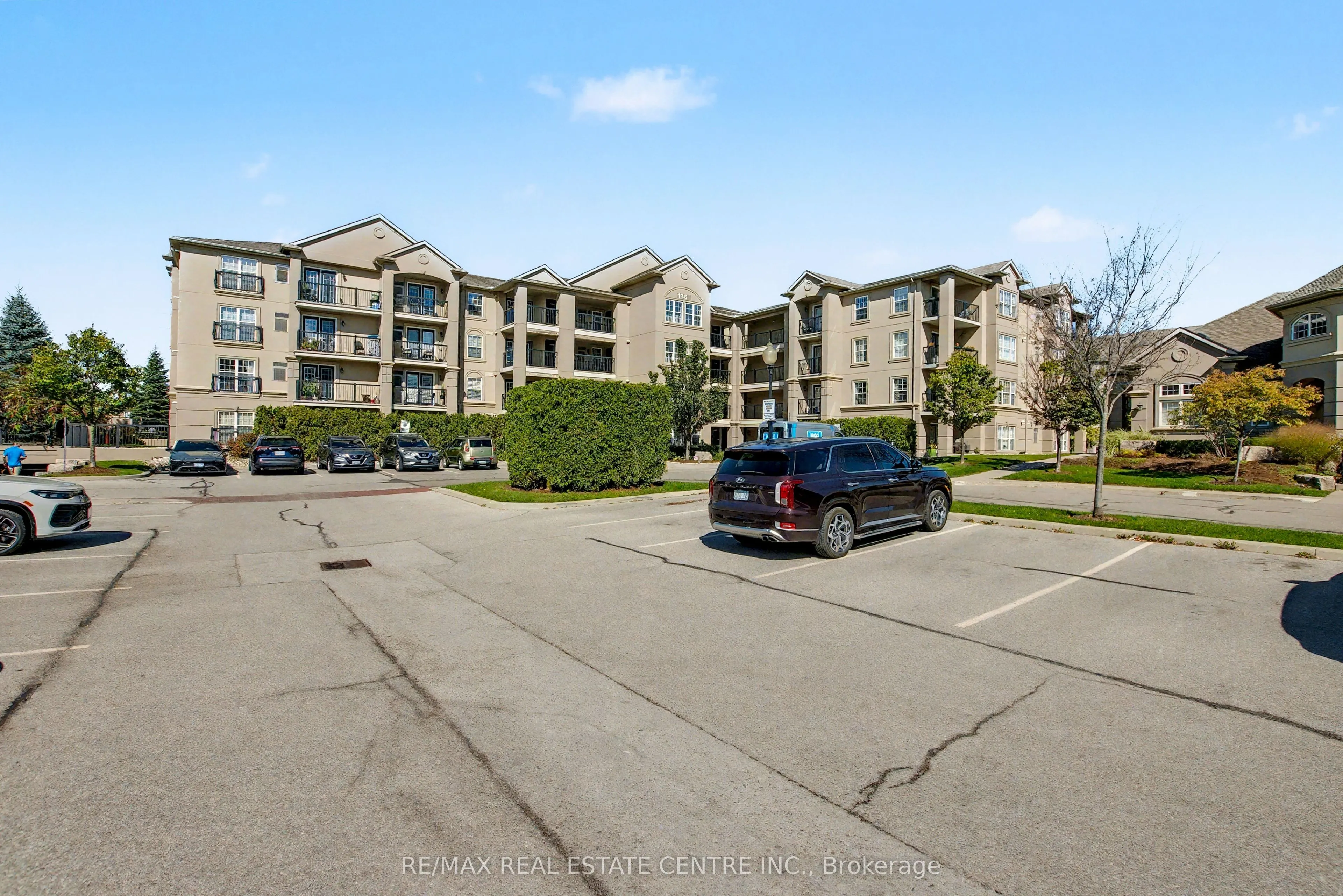 1380 Main Street E, #204