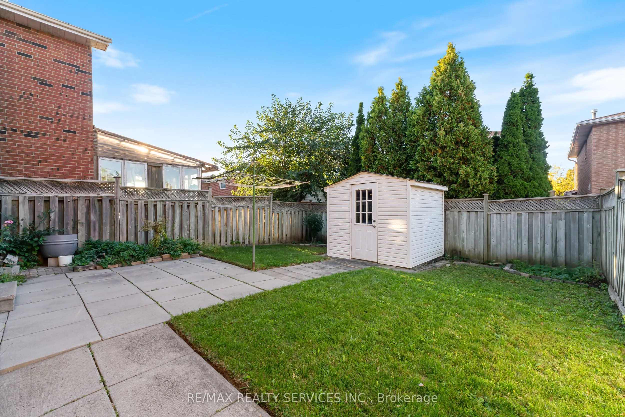 67 Wildercroft Avenue