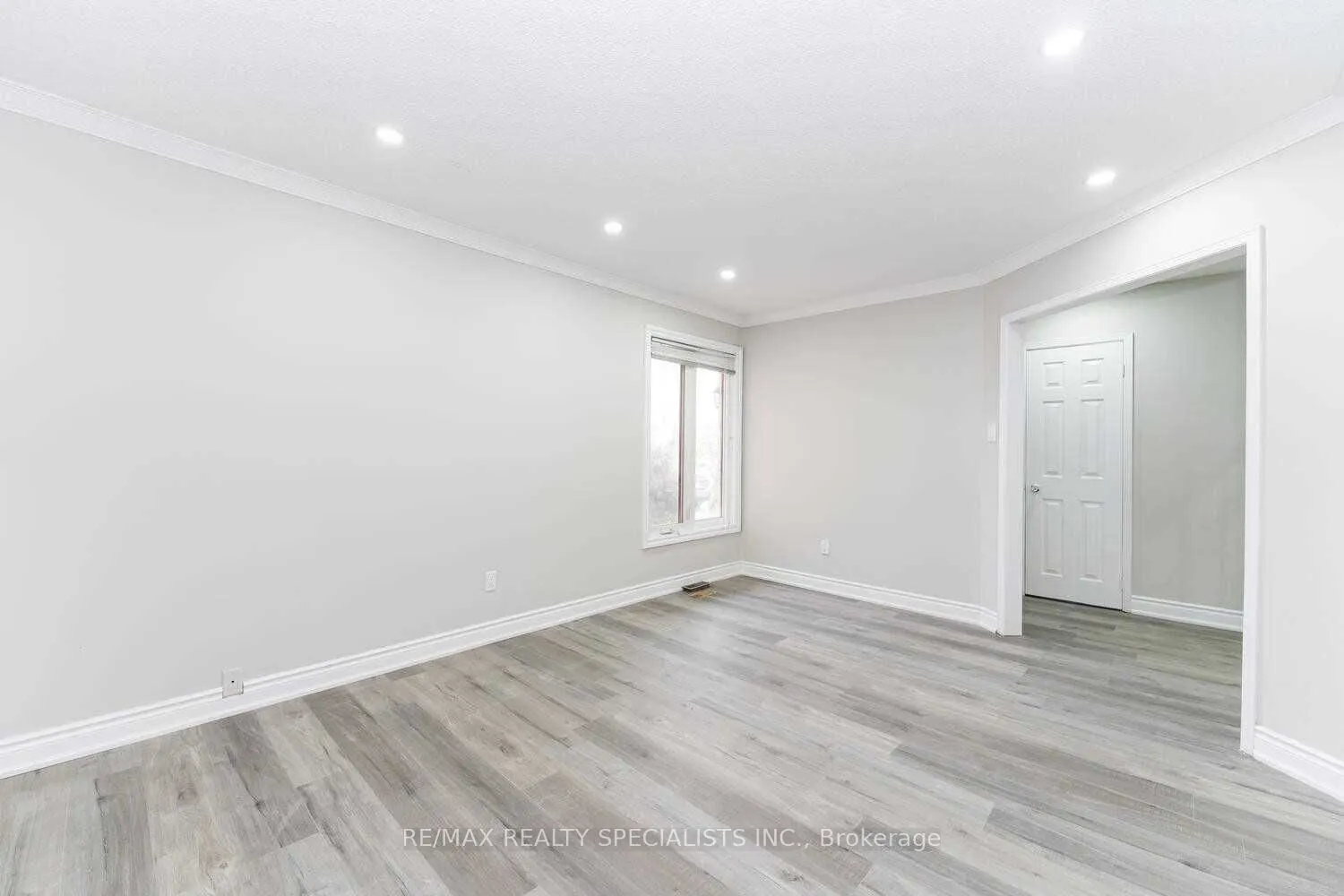 10 Sandmere Avenue, #Upper