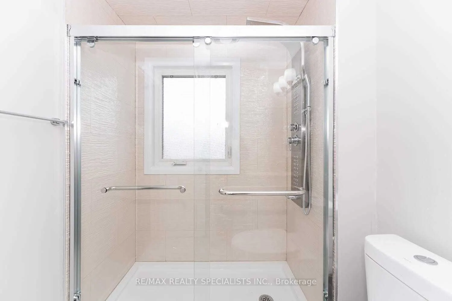 10 Sandmere Avenue, #Upper