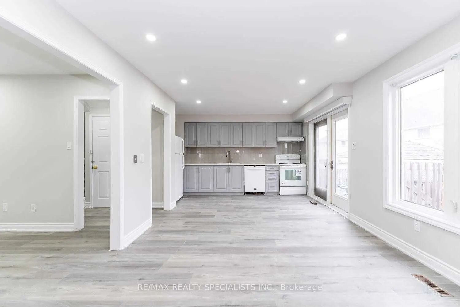 10 Sandmere Avenue, #Upper