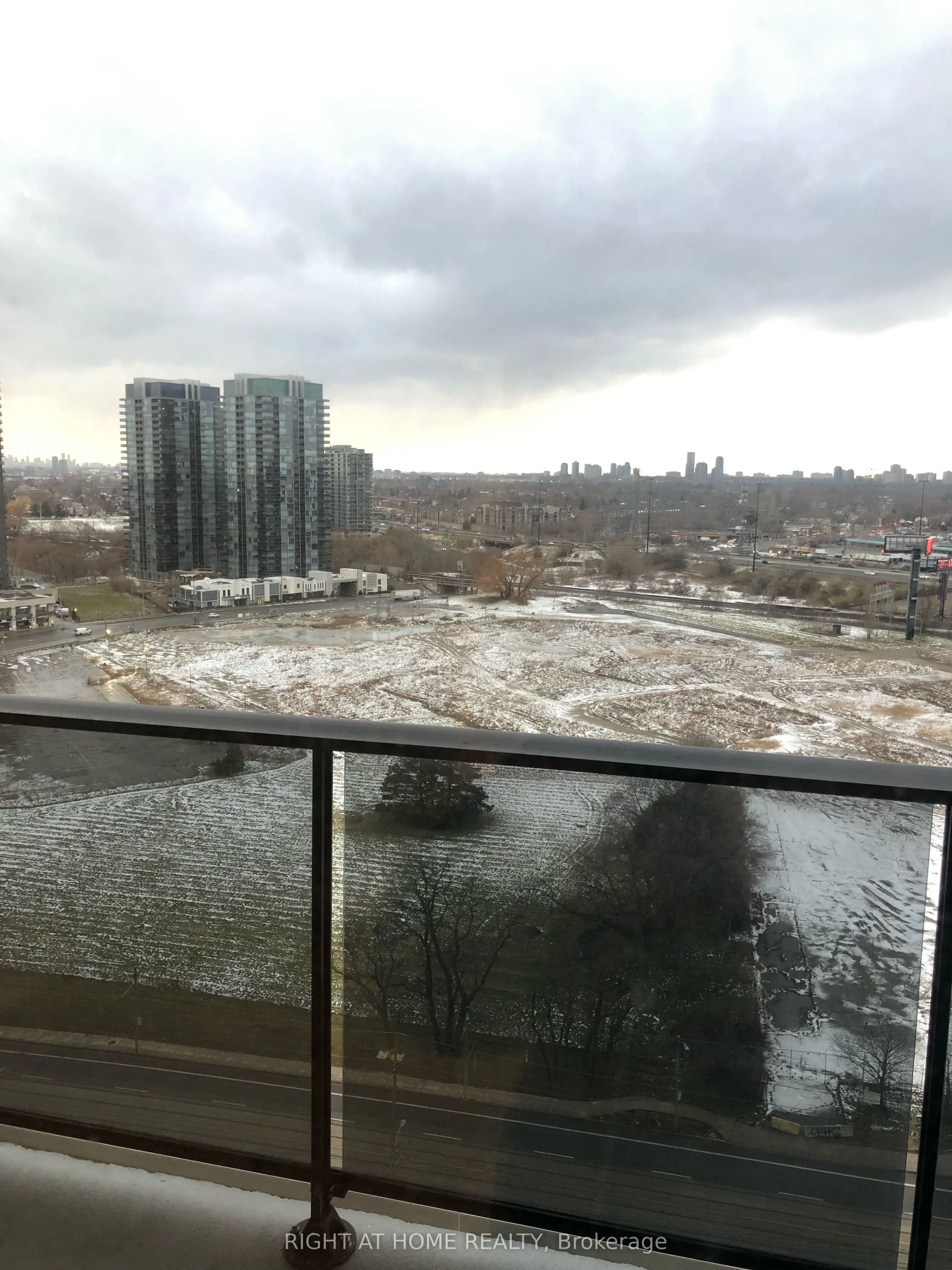 70 ANNIE CRAIG Drive, #1810