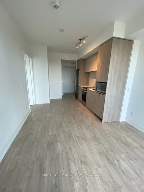 70 ANNIE CRAIG Drive, #1810