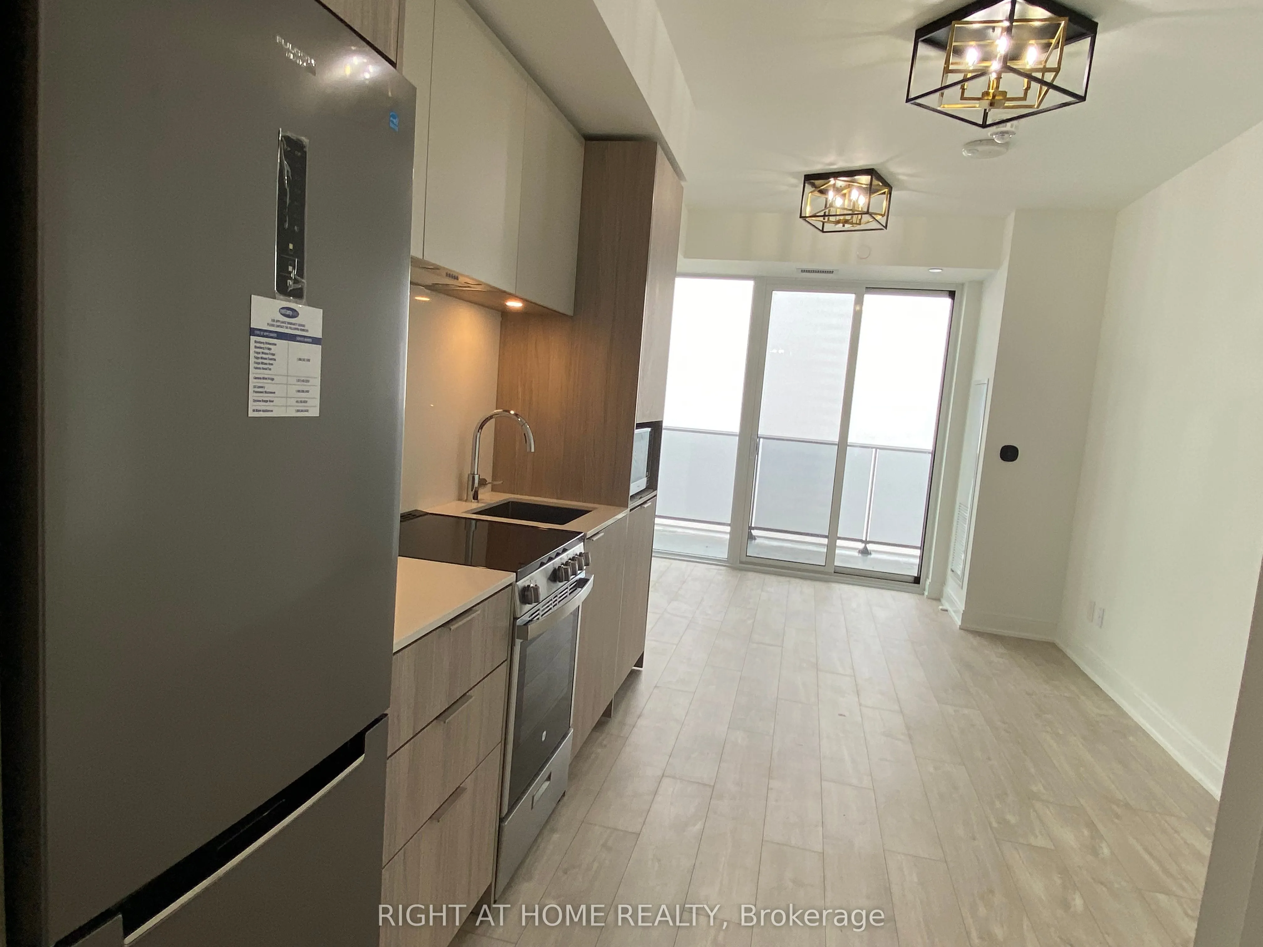 70 ANNIE CRAIG Drive, #1810