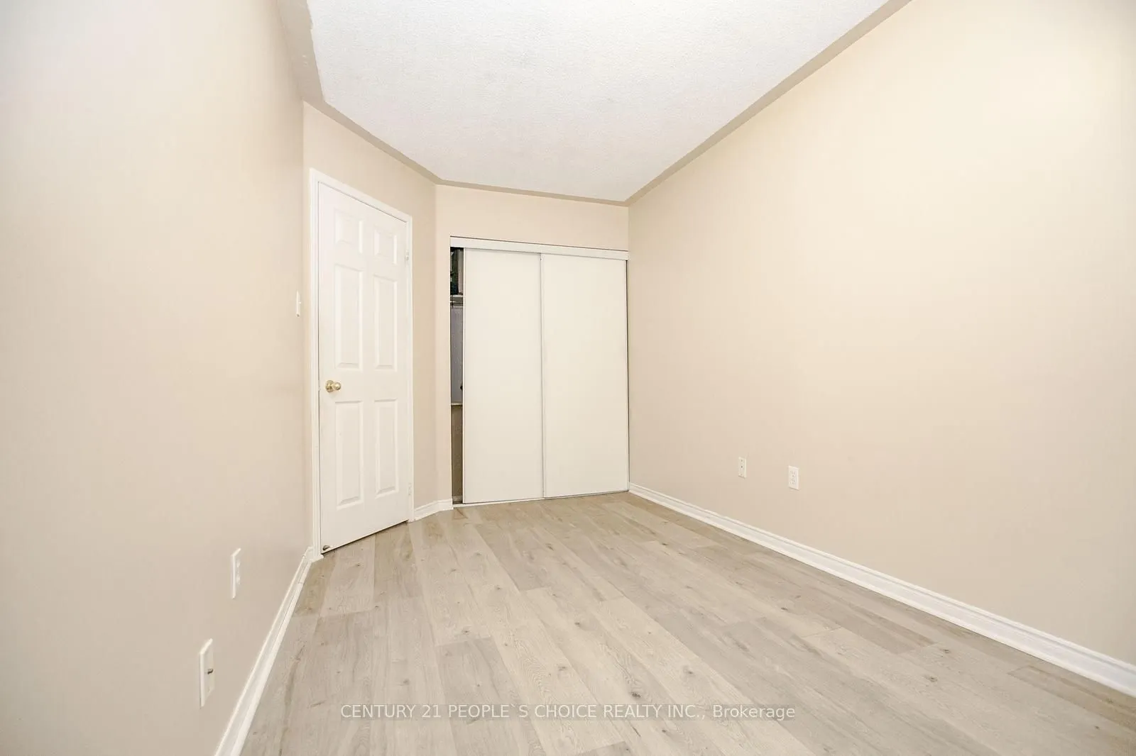 17 Caruso Drive