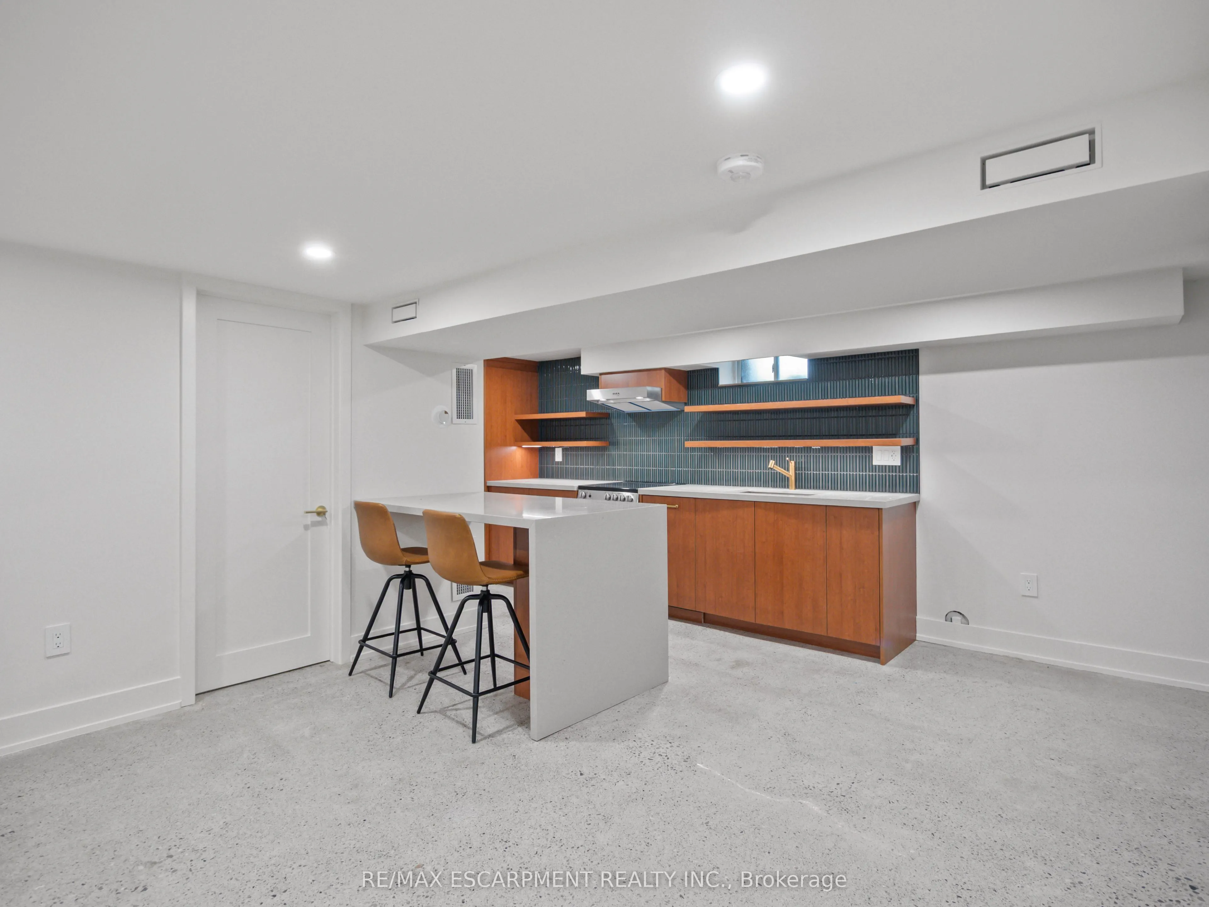 46 O'hara Avenue, #4