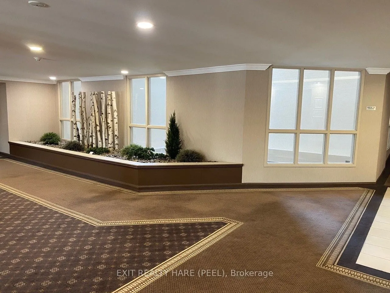 8351 Mclaughlin Road S, #102