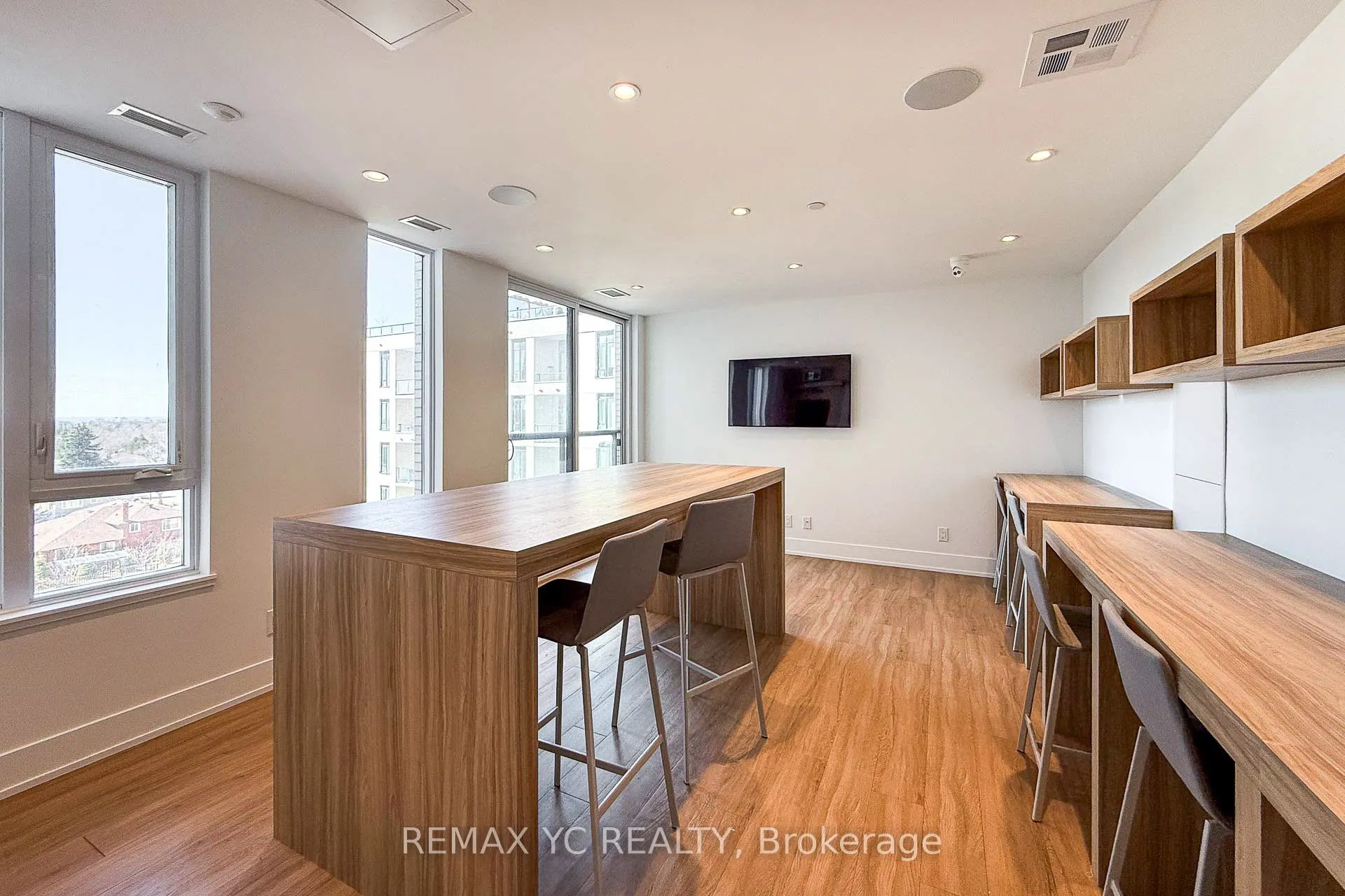 3100 Keele Street, #803