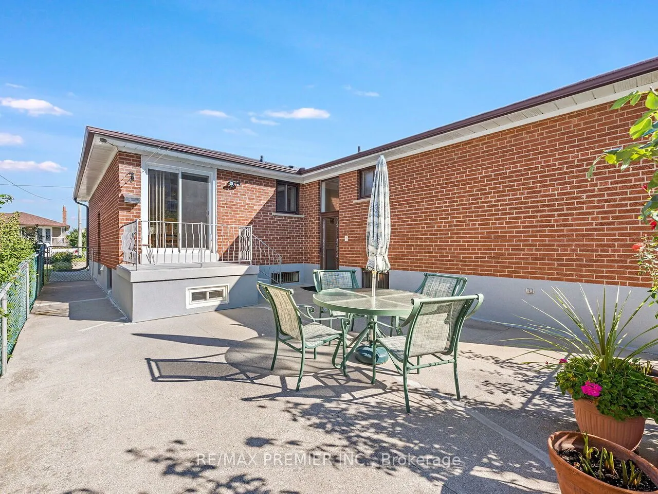 33 Clair Road