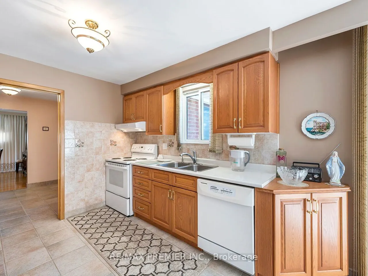 33 Clair Road