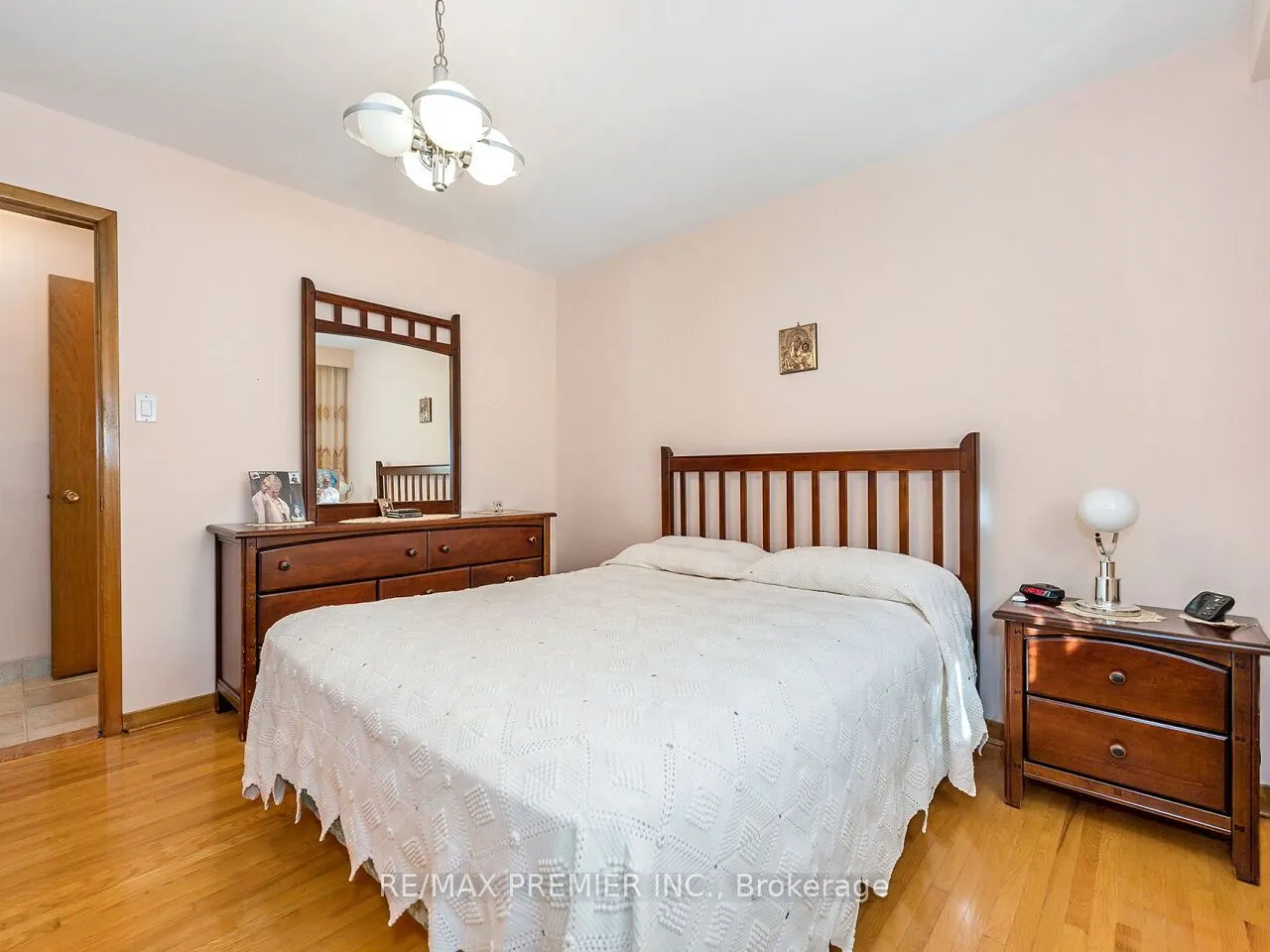 33 Clair Road