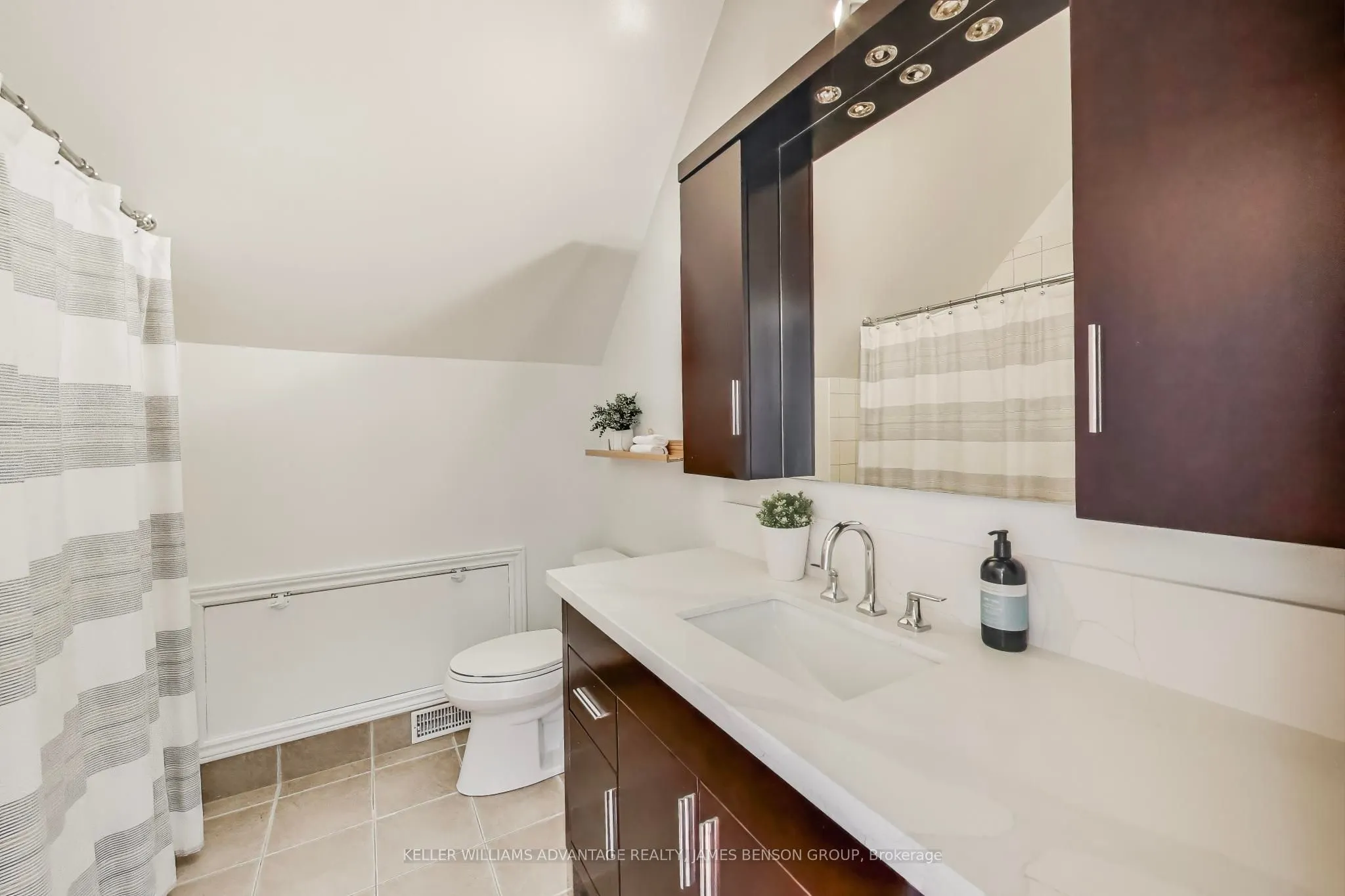 1188 Mineola Gardens