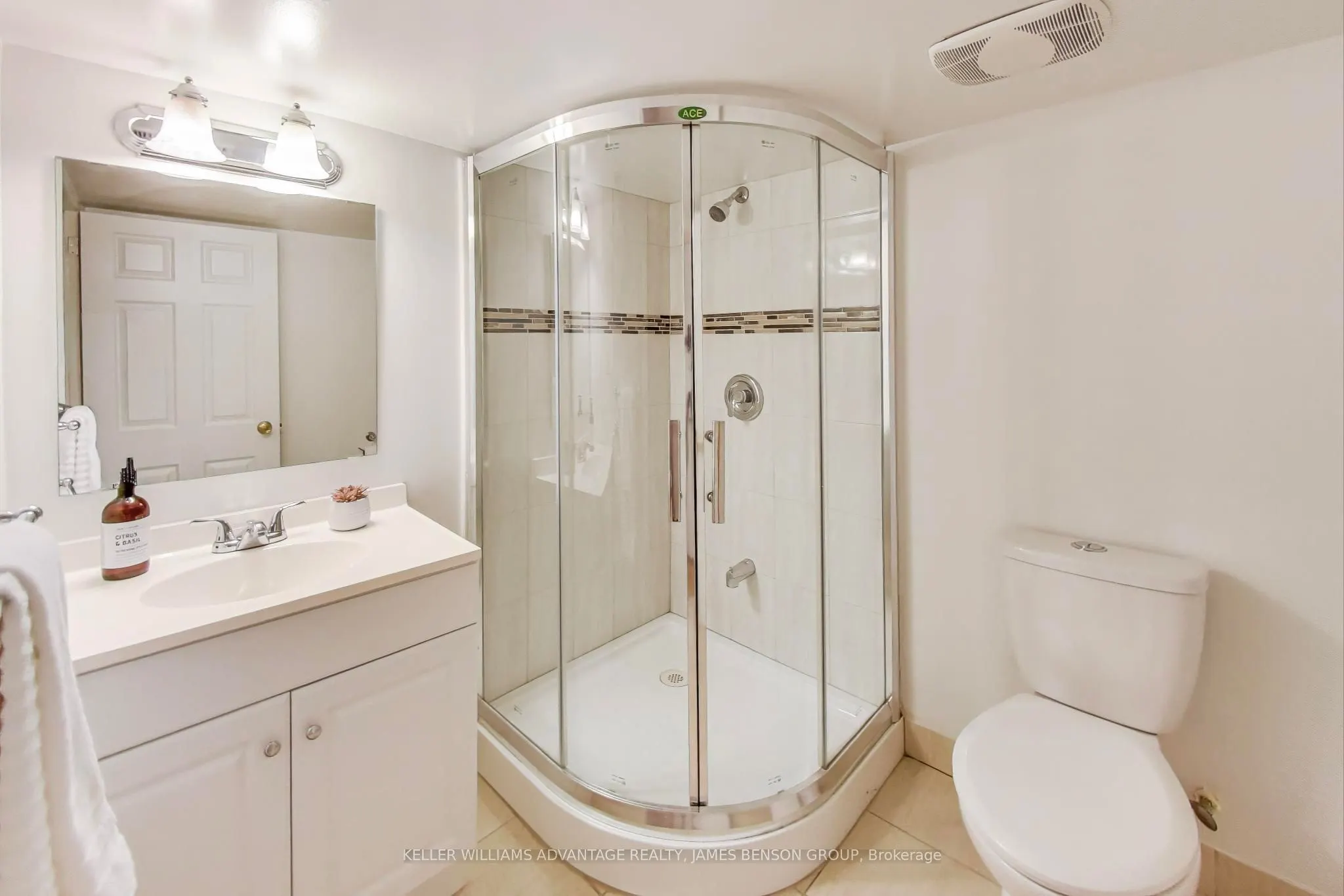 1188 Mineola Gardens