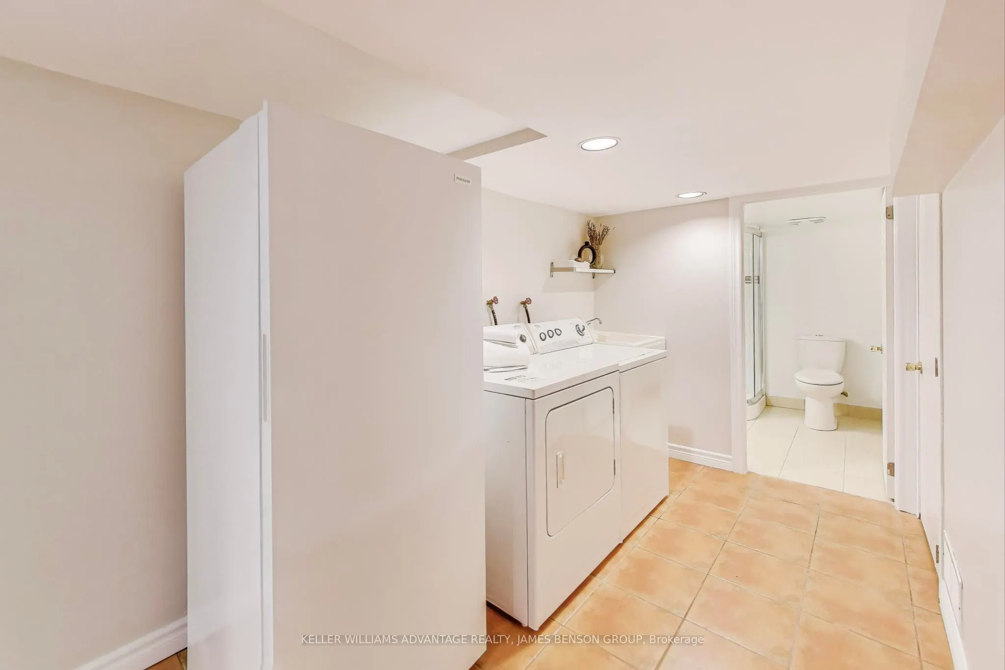 1188 Mineola Gardens