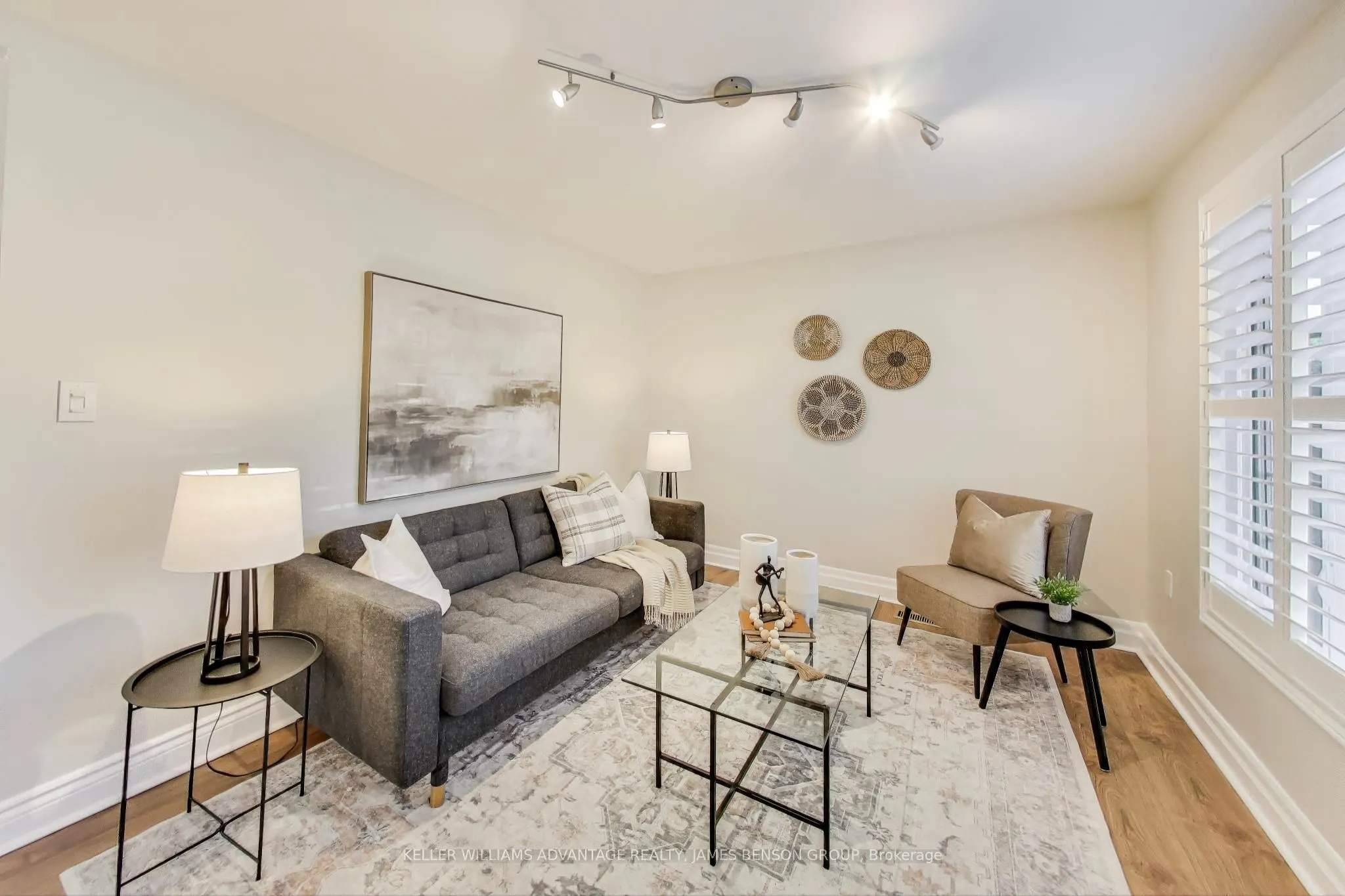 1188 Mineola Gardens