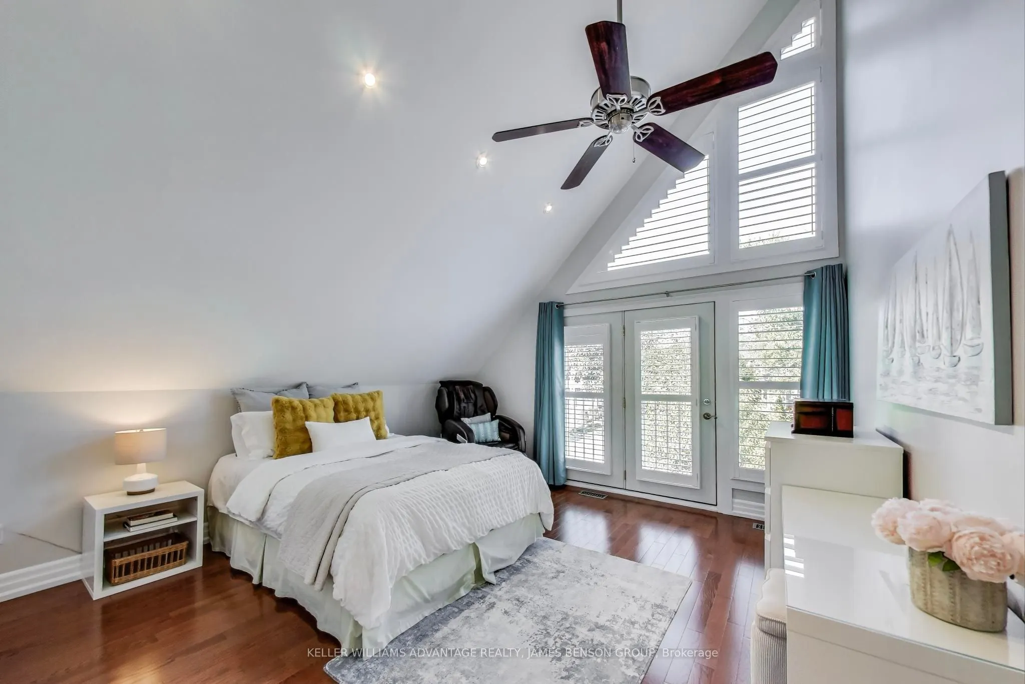 1188 Mineola Gardens