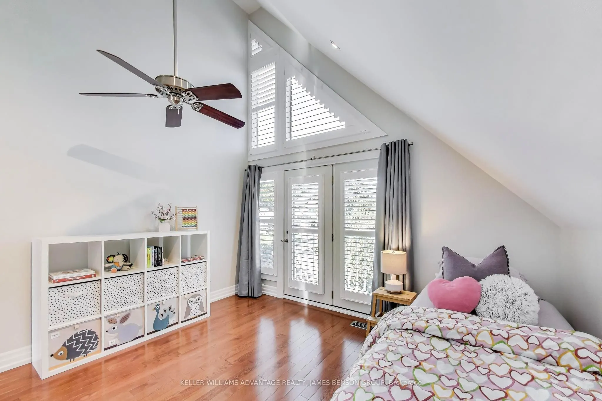 1188 Mineola Gardens