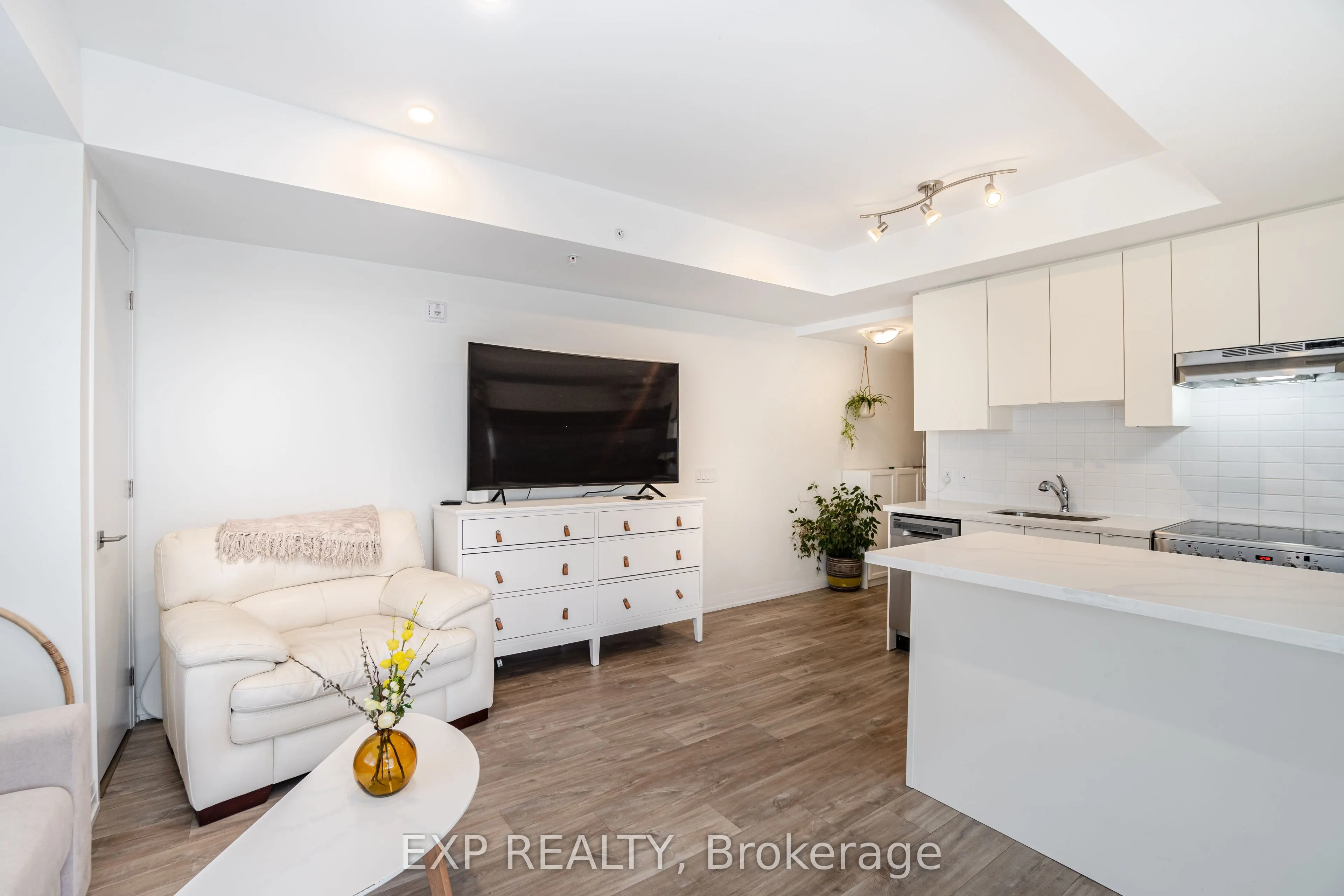 408 Browns Line, #401