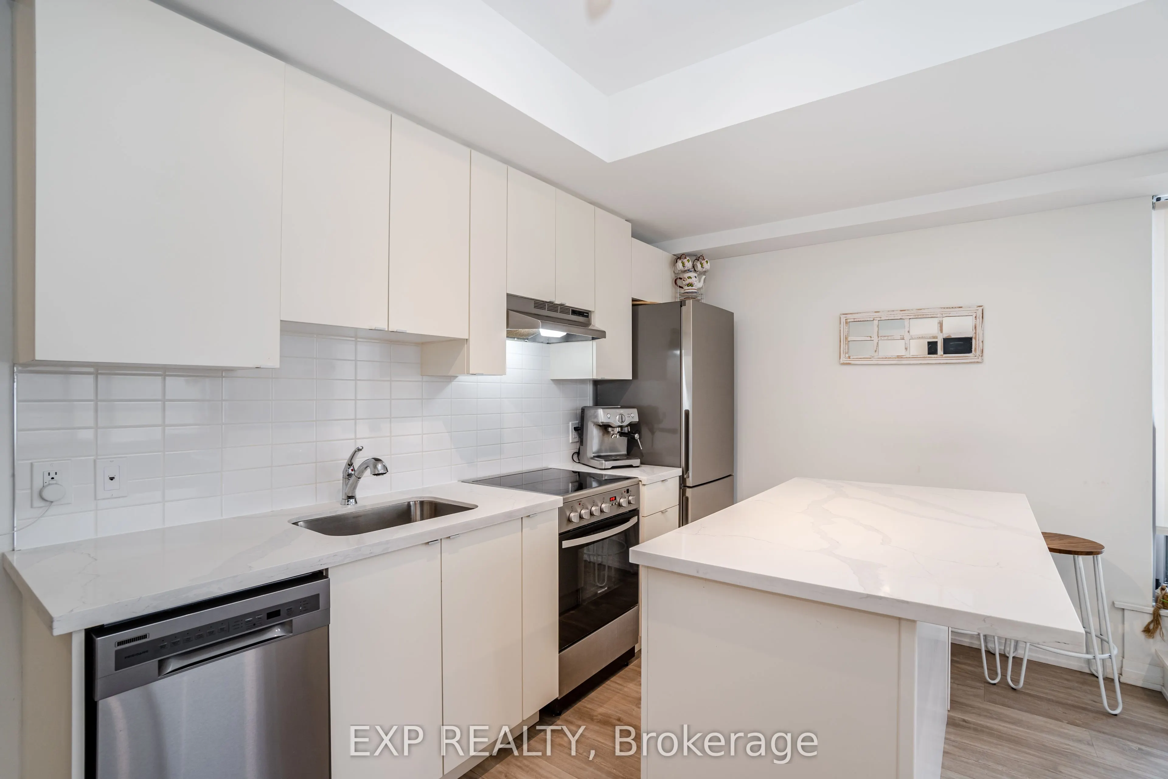 408 Browns Line, #401