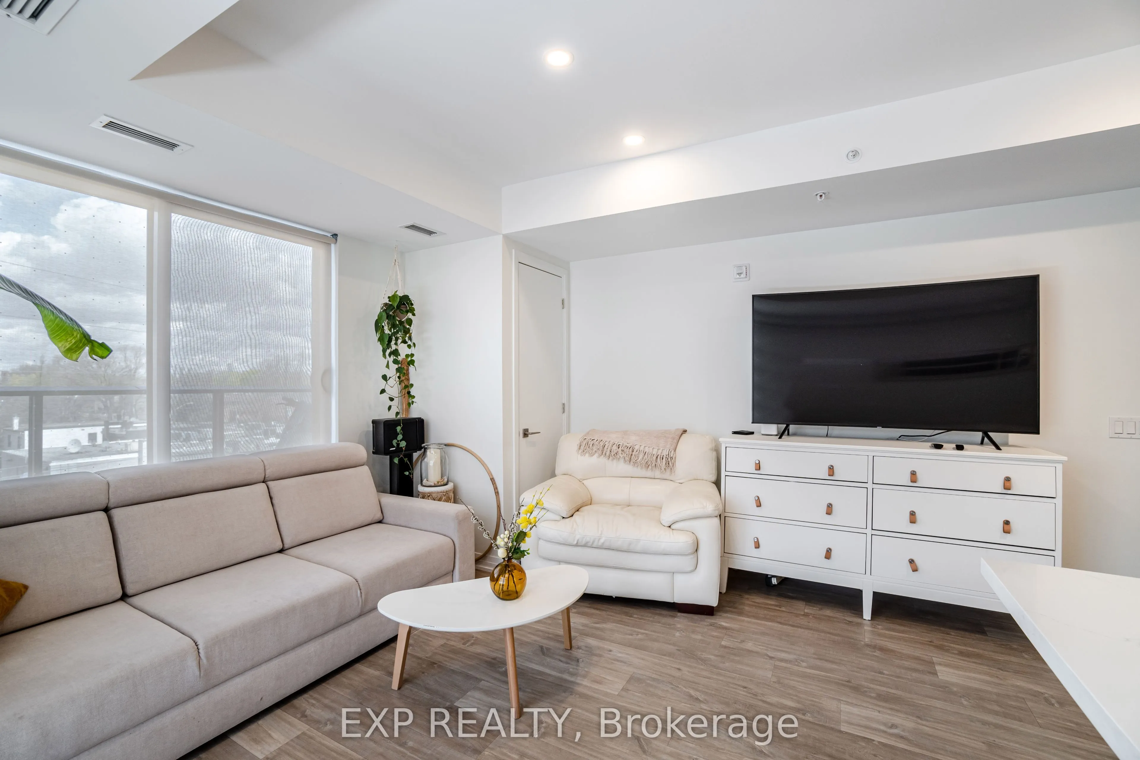 408 Browns Line, #401