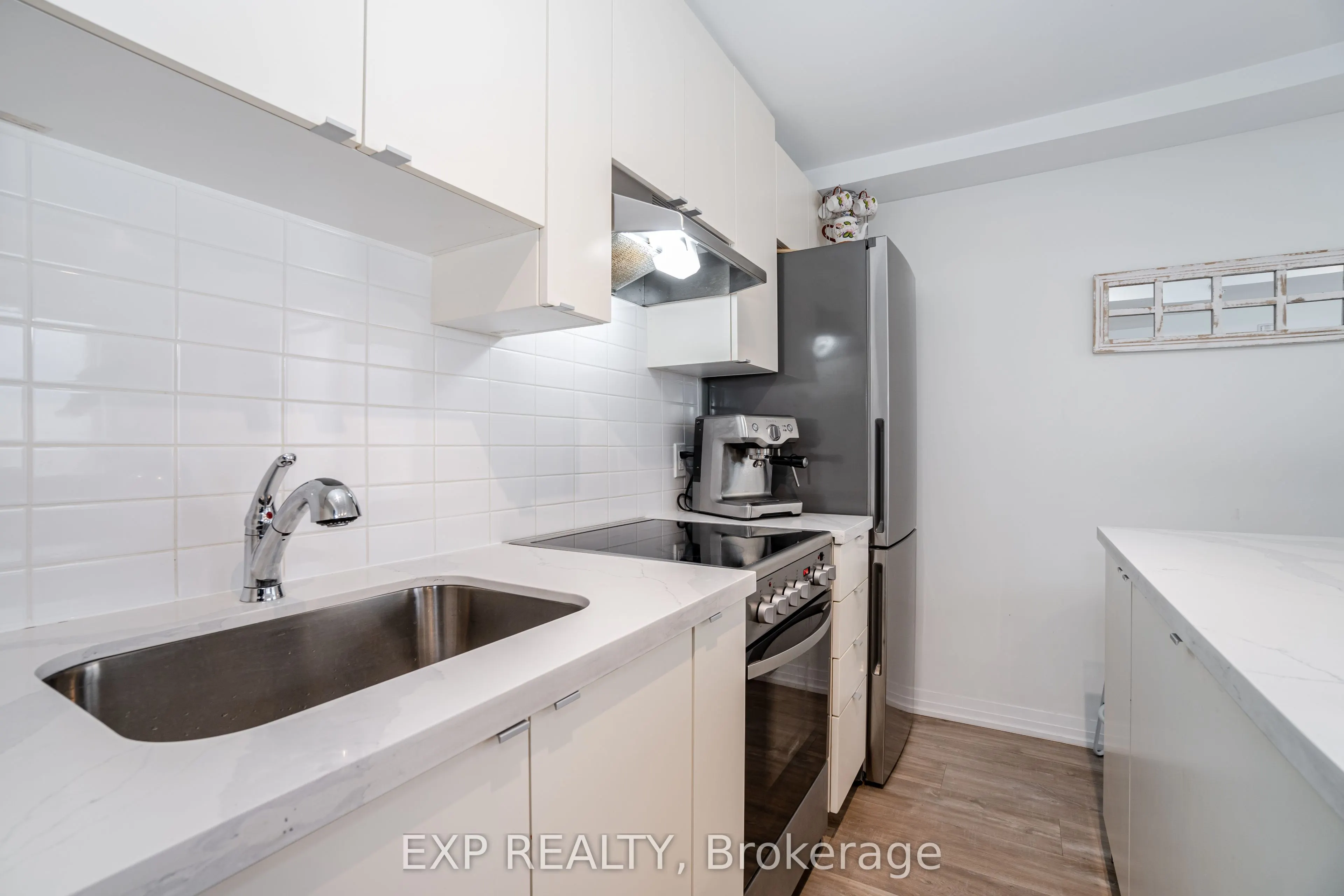 408 Browns Line, #401
