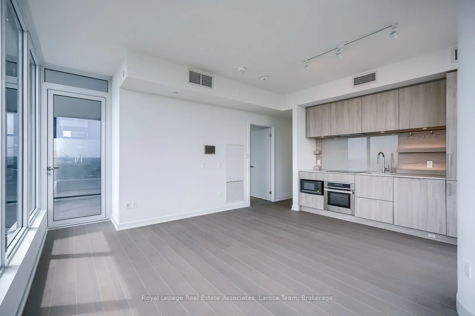 28 Ann Street, #1307