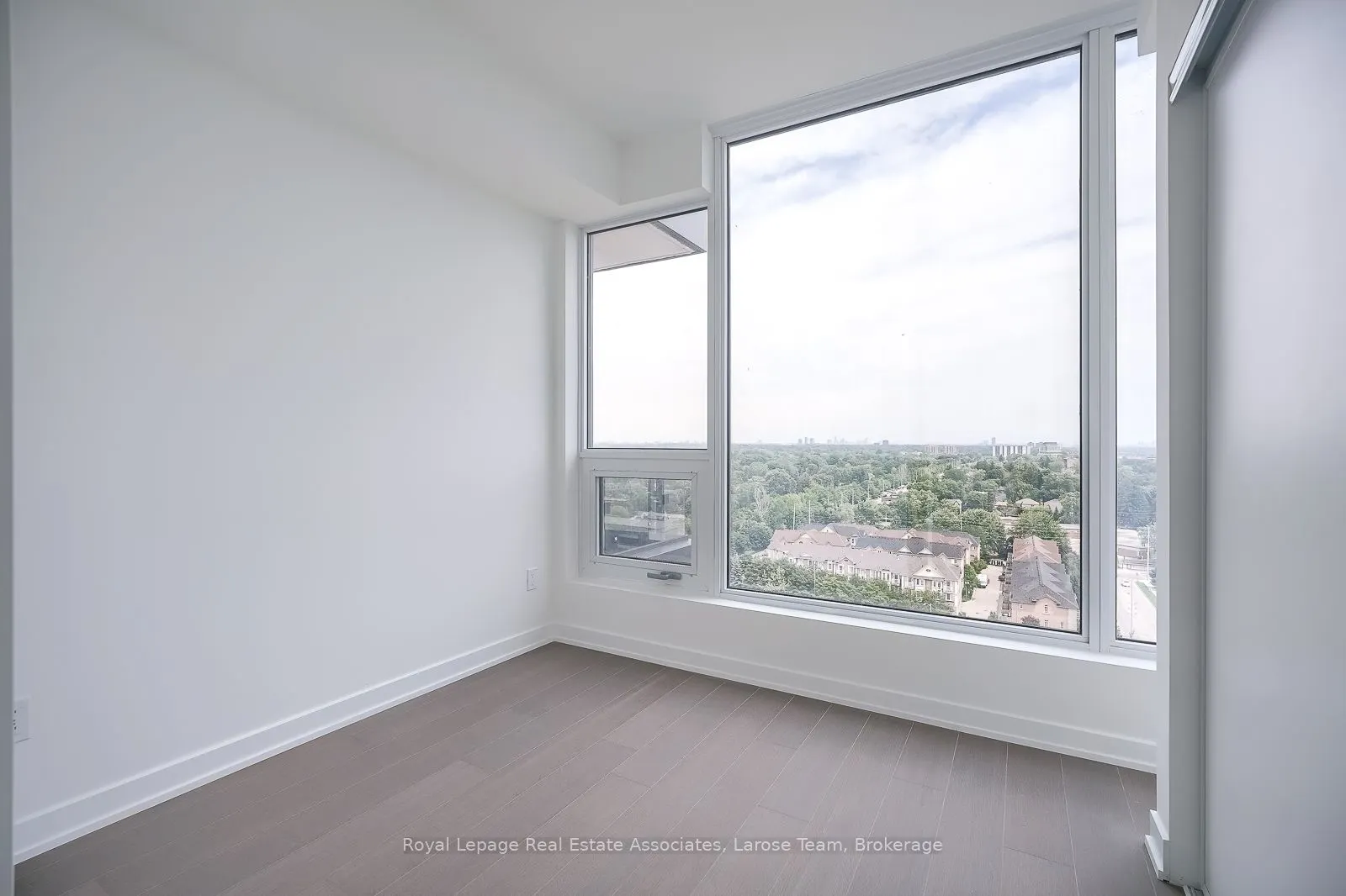 28 Ann Street, #1307