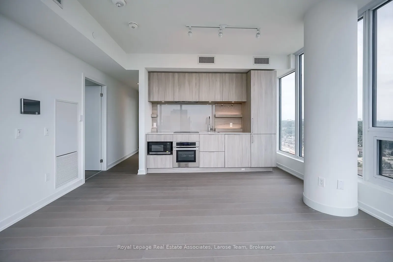 28 Ann Street, #1307
