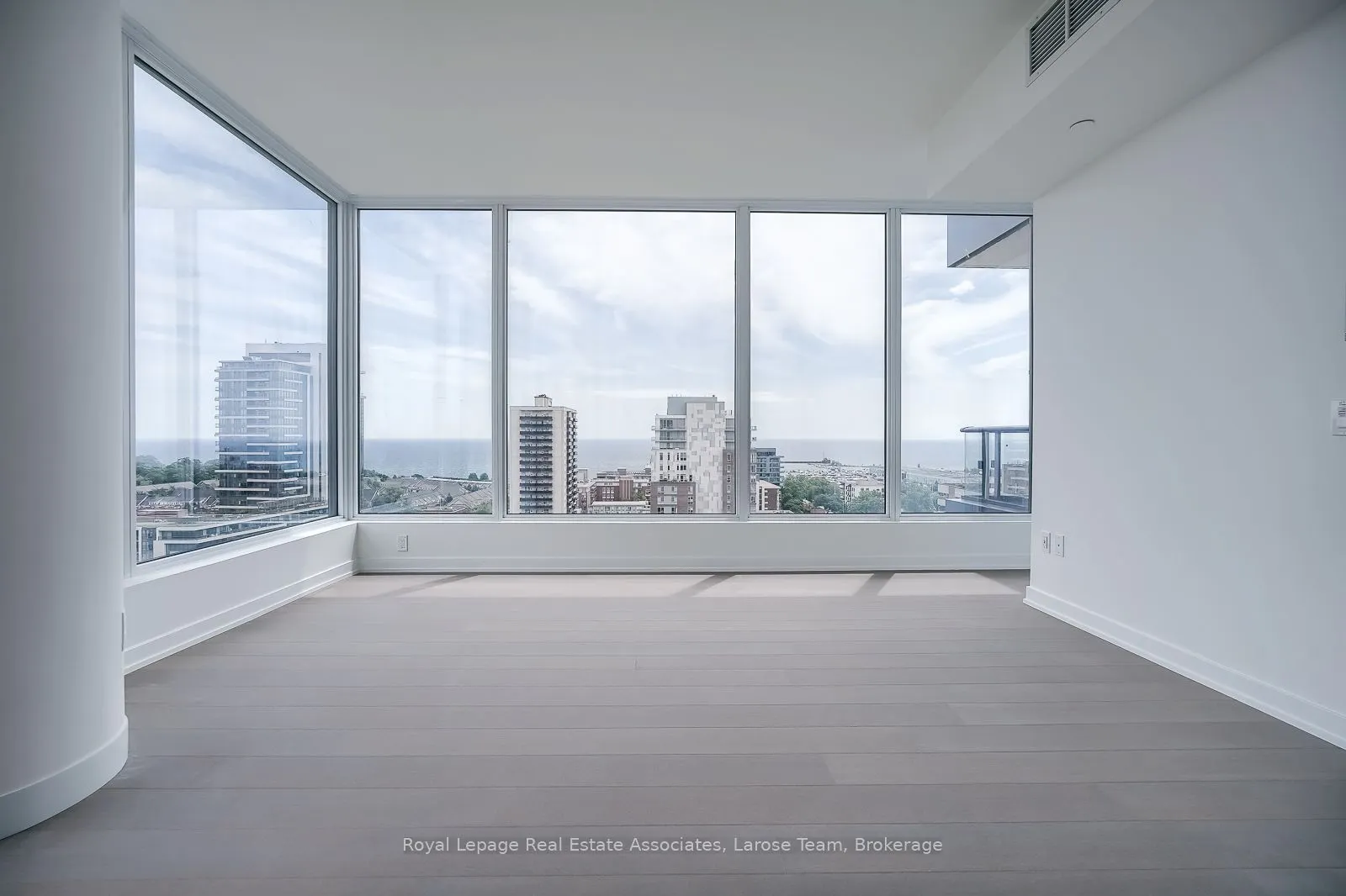 28 Ann Street, #1307