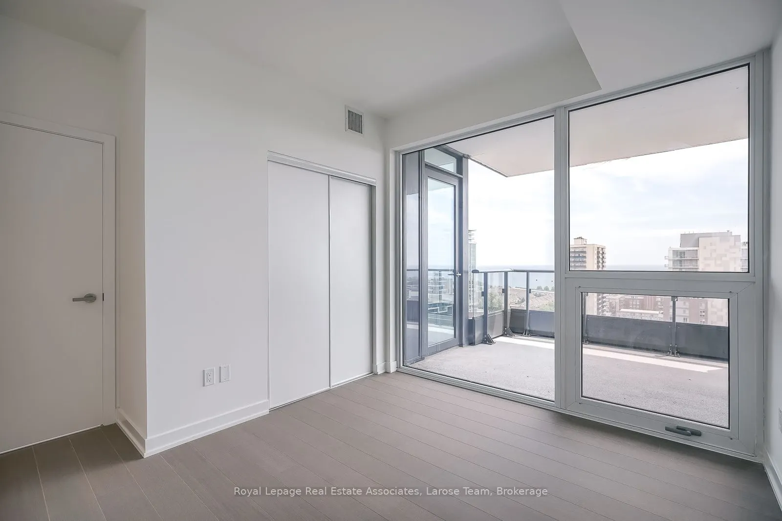 28 Ann Street, #1307