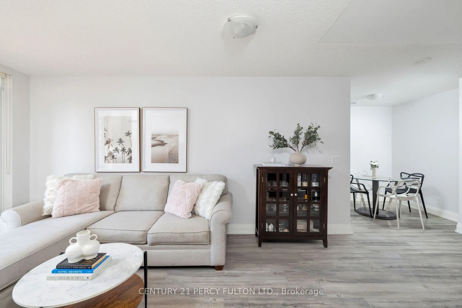 1 De Boers Drive, #801