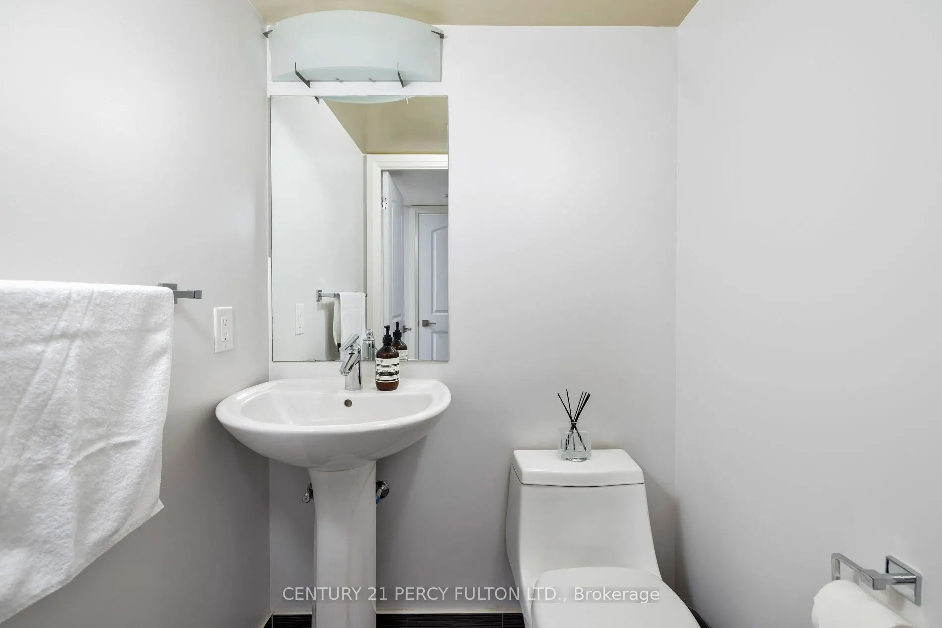 1 De Boers Drive, #801