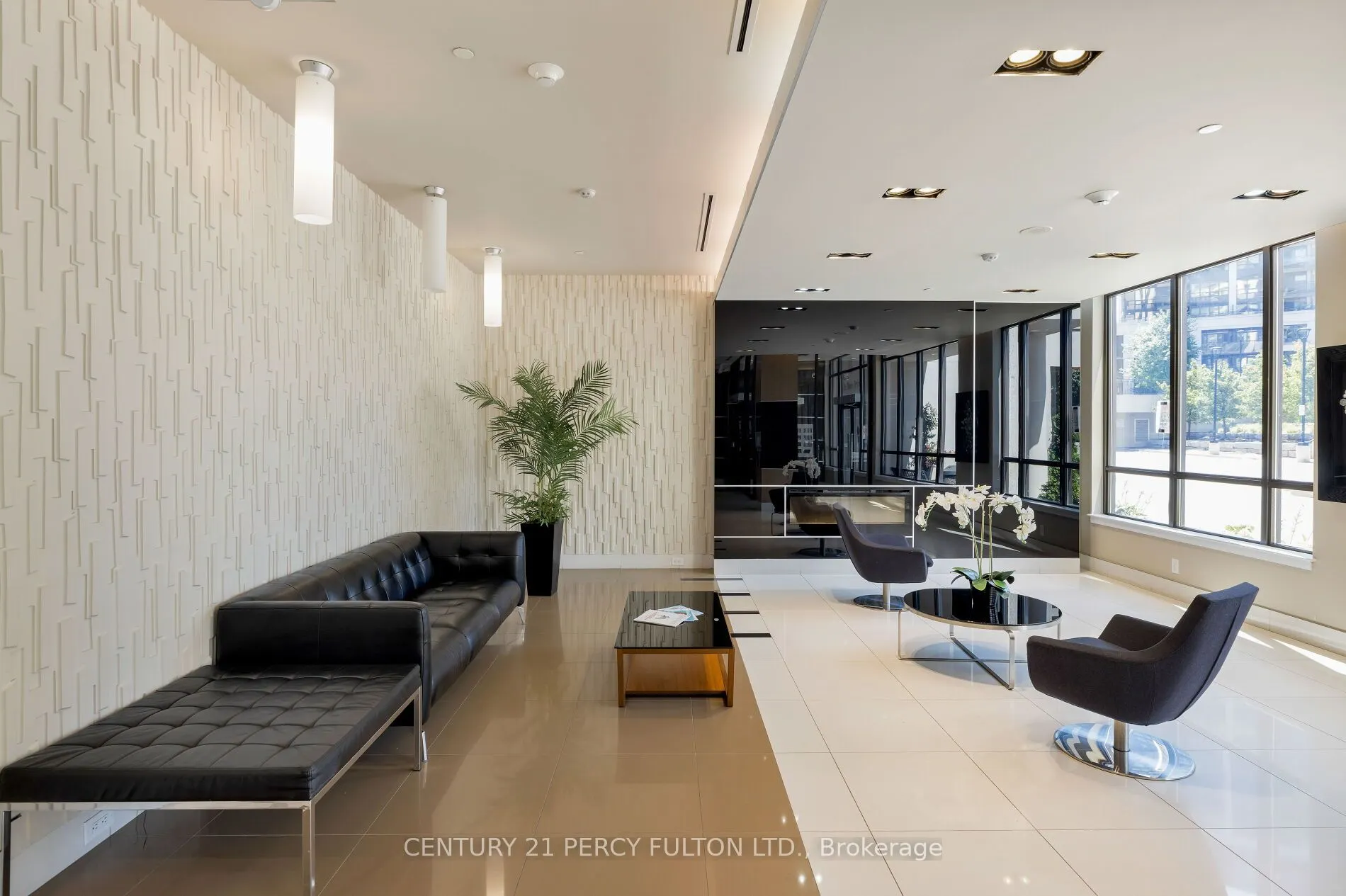 1 De Boers Drive, #801