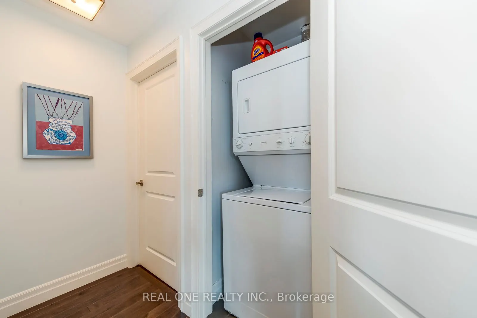 360 Pearl Street, #1205