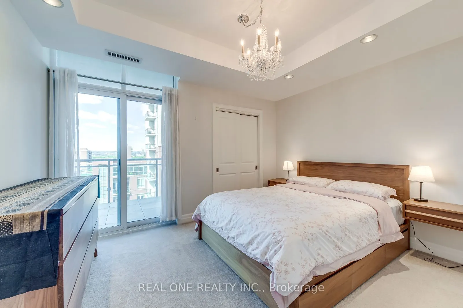 360 Pearl Street, #1205