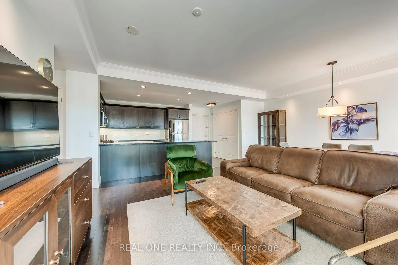 360 Pearl Street, #1205