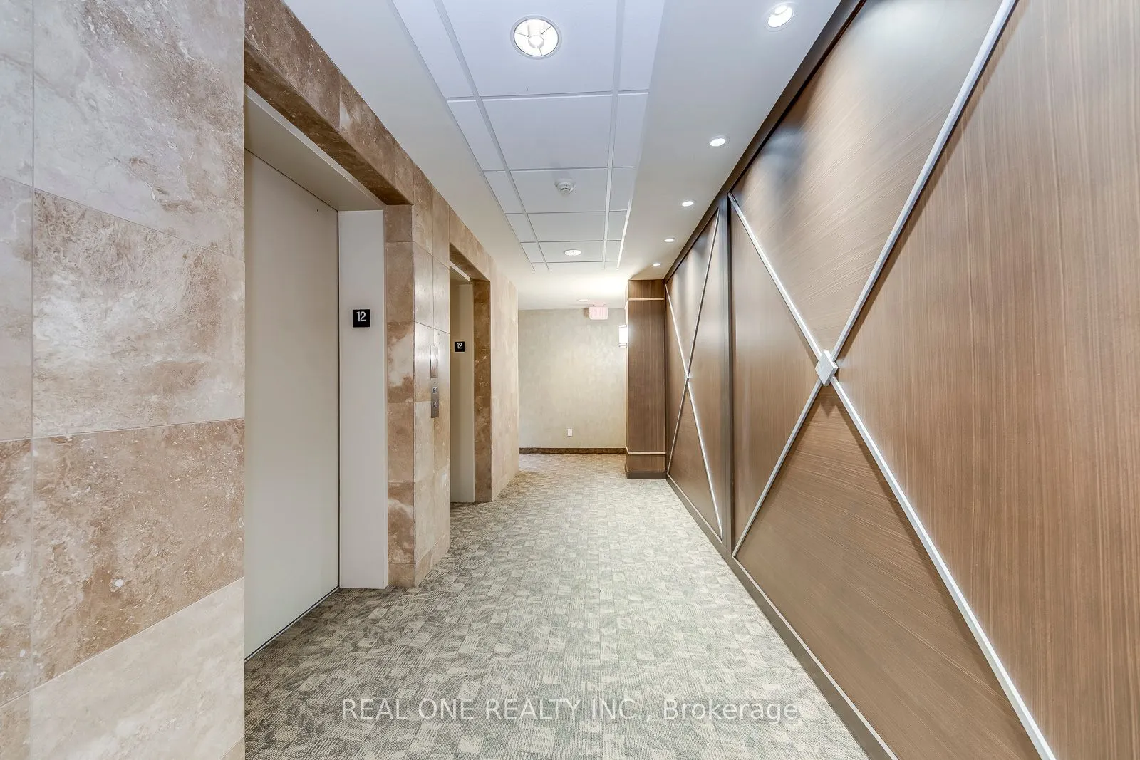 360 Pearl Street, #1205